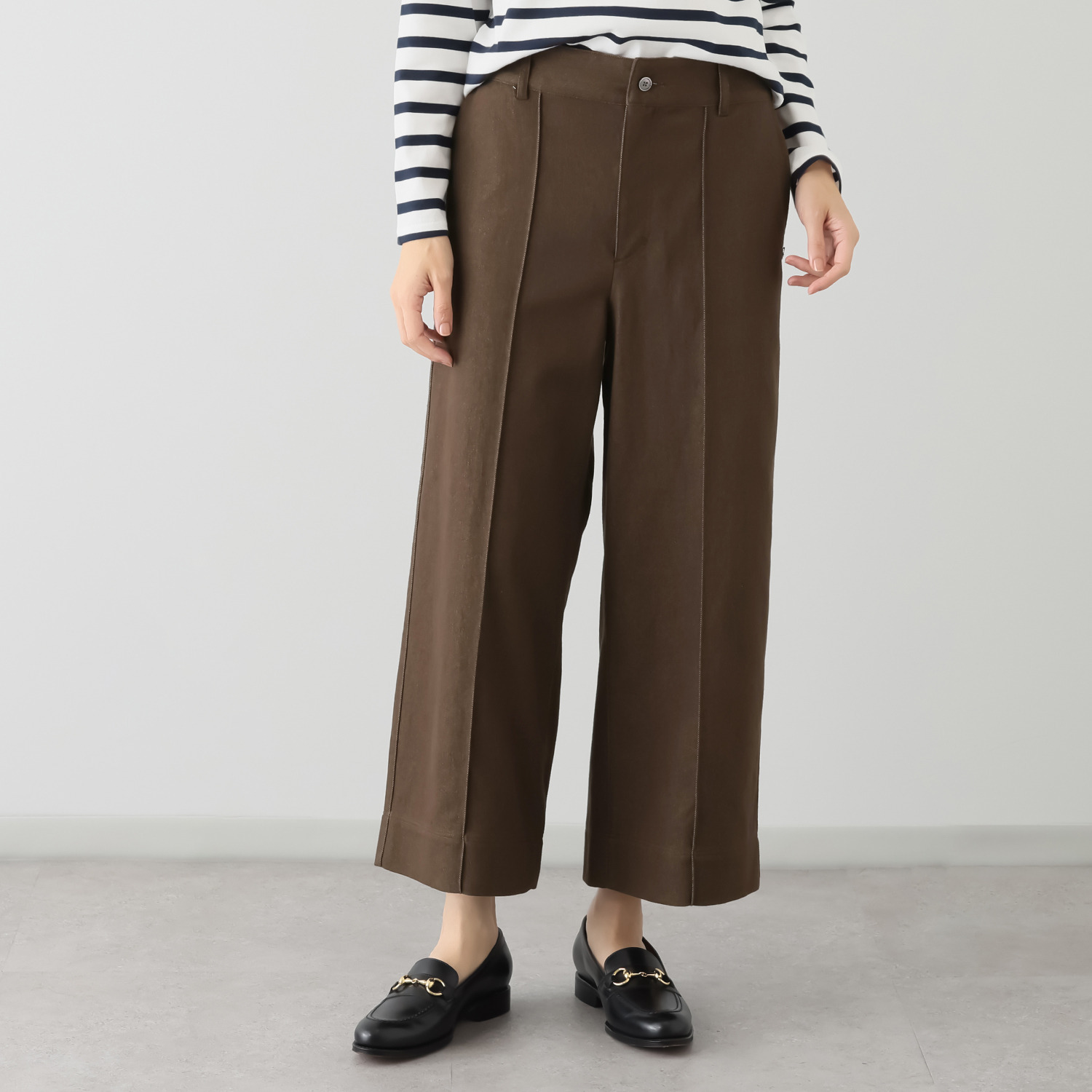 オンザビーバイサマーミー スタイルアップ＆カバー ハンサムに装う 大人のカジュアルパンツ