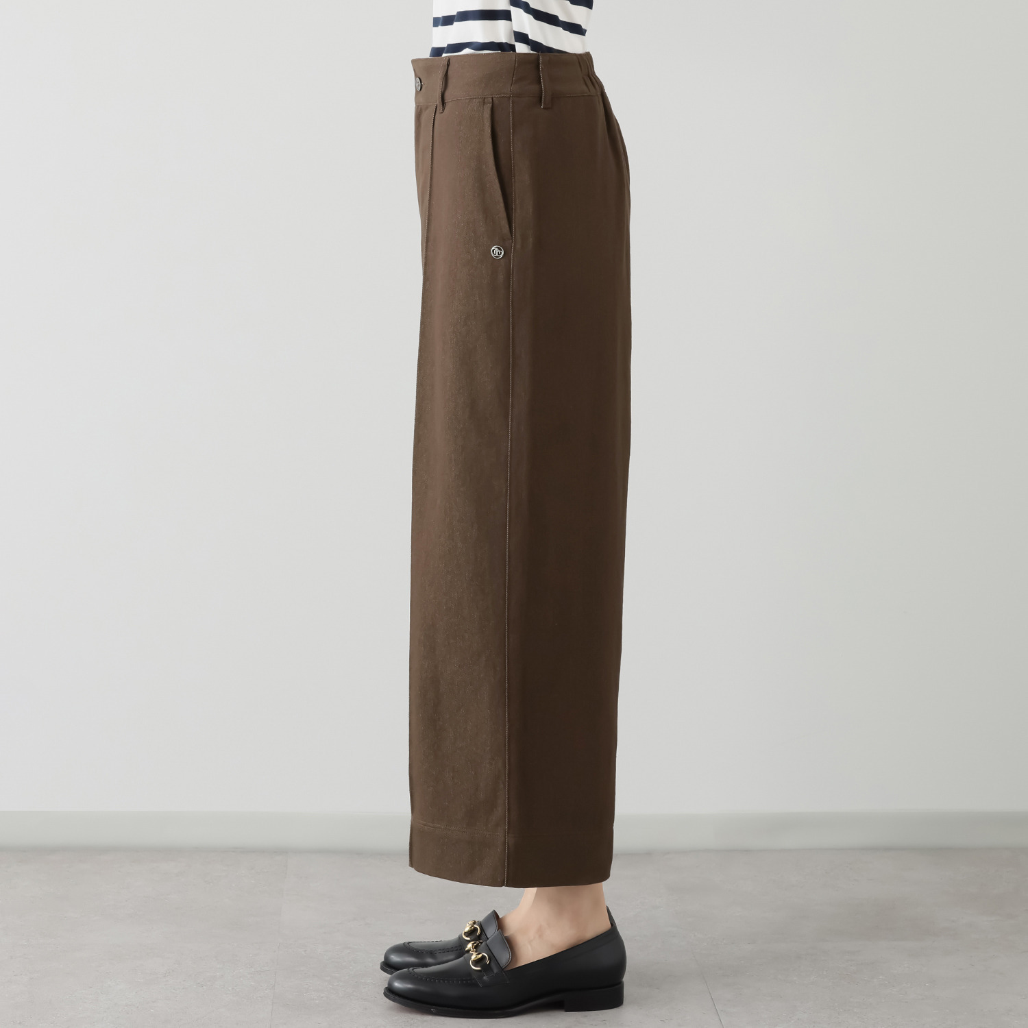 オンザビーバイサマーミー スタイルアップ＆カバー ハンサムに装う 大人のカジュアルパンツ