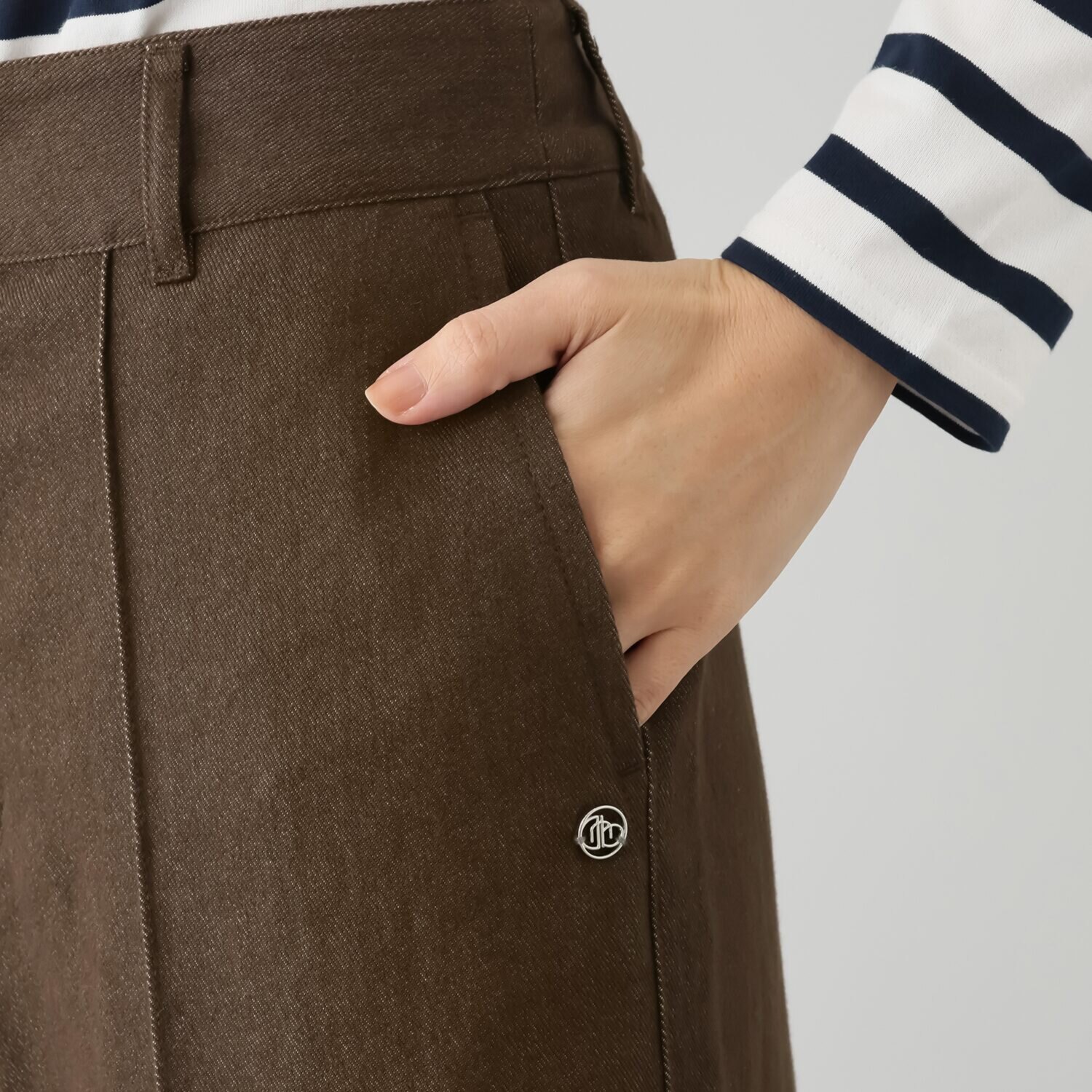 オンザビーバイサマーミー スタイルアップ＆カバー ハンサムに装う 大人のカジュアルパンツ