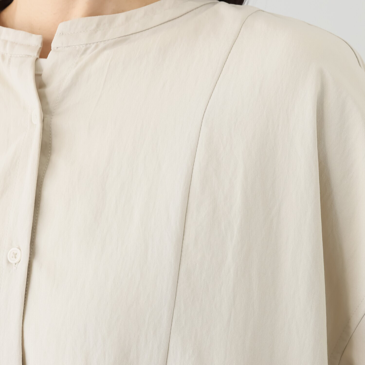 ヨーコモリモト 端境期は簡単アレンジで モードを軽やかに羽織れる デザインチュニック