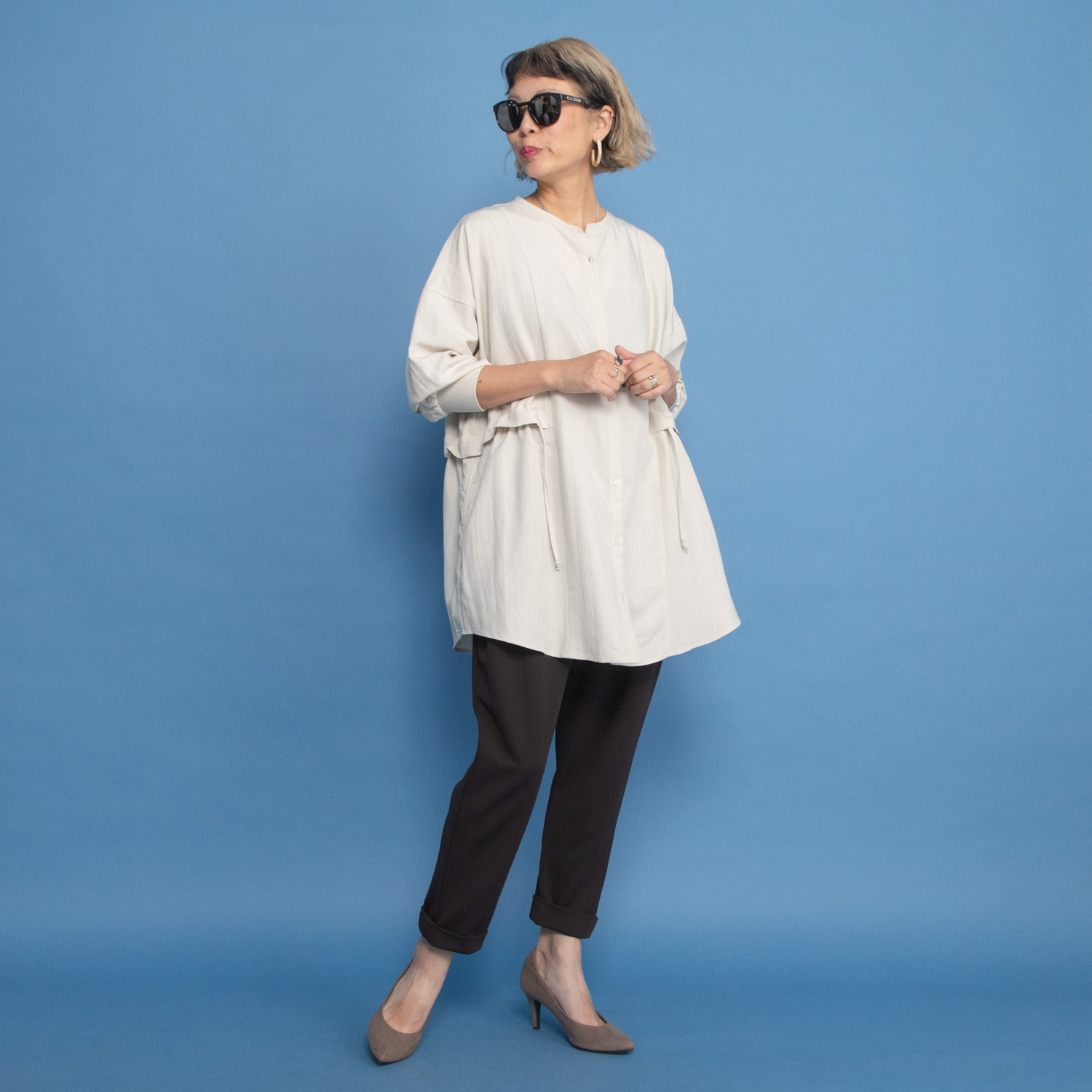 ヨーコモリモト 端境期は簡単アレンジで モードを軽やかに羽織れる デザインチュニック