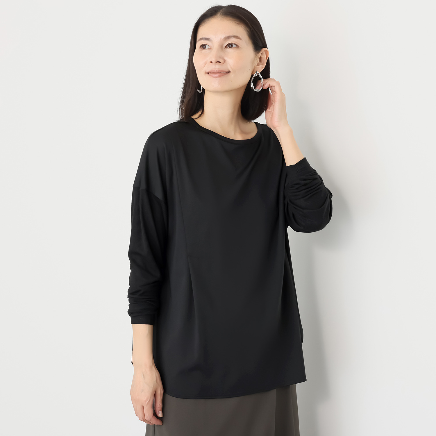 ヨーコモリモト ２ウェイデザインと 異素材でモードに装う プルオーバー