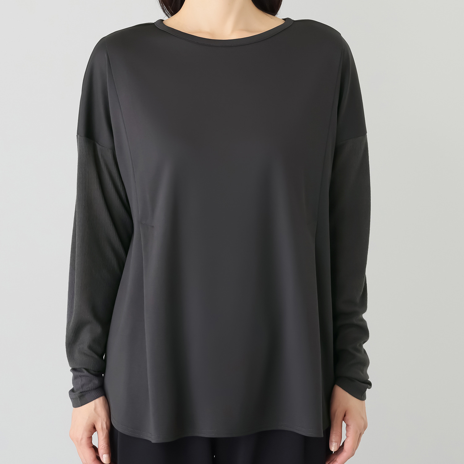 ヨーコモリモト ２ウェイデザインと 異素材でモードに装う プルオーバー