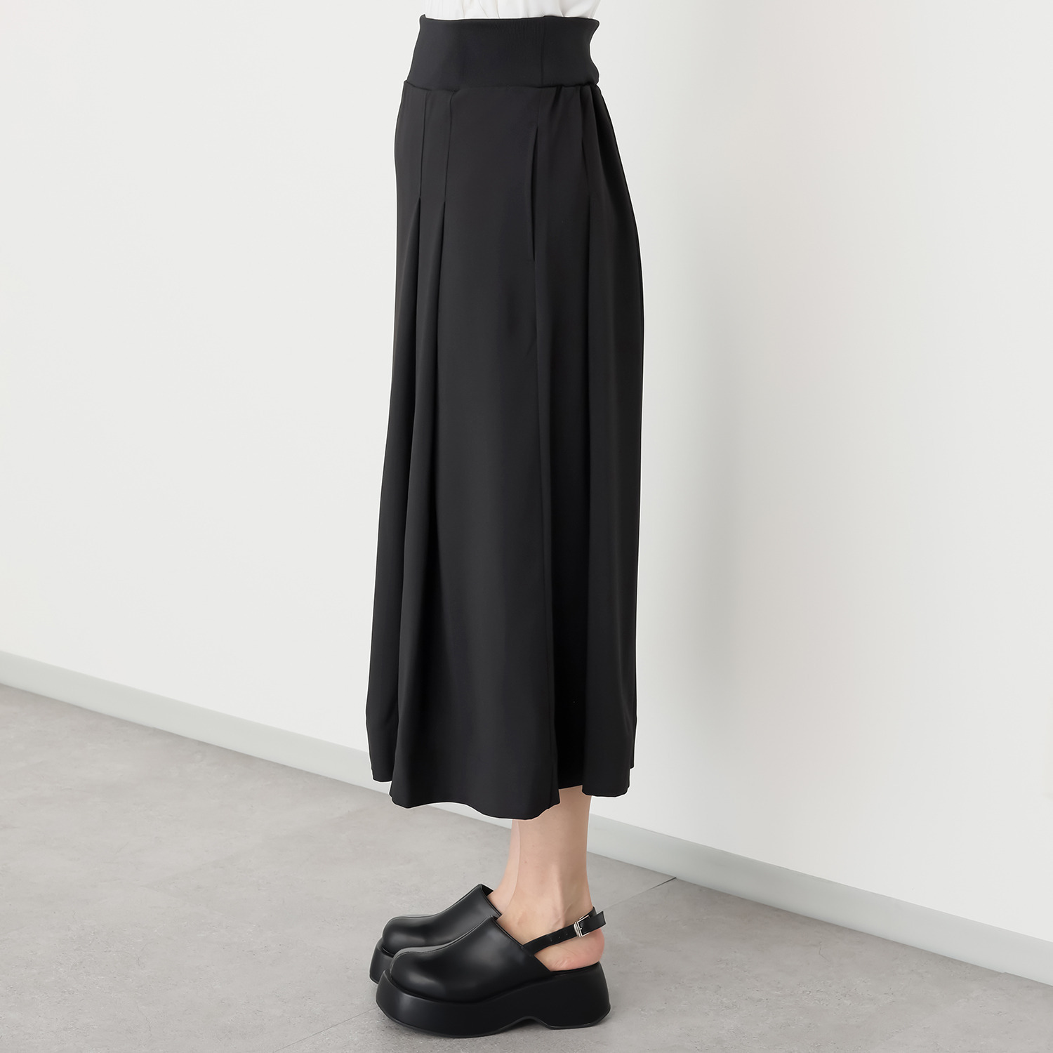 ヨーコモリモト Ｉラインでスタイルアップ アシンメトリーデザイン ロングスカート