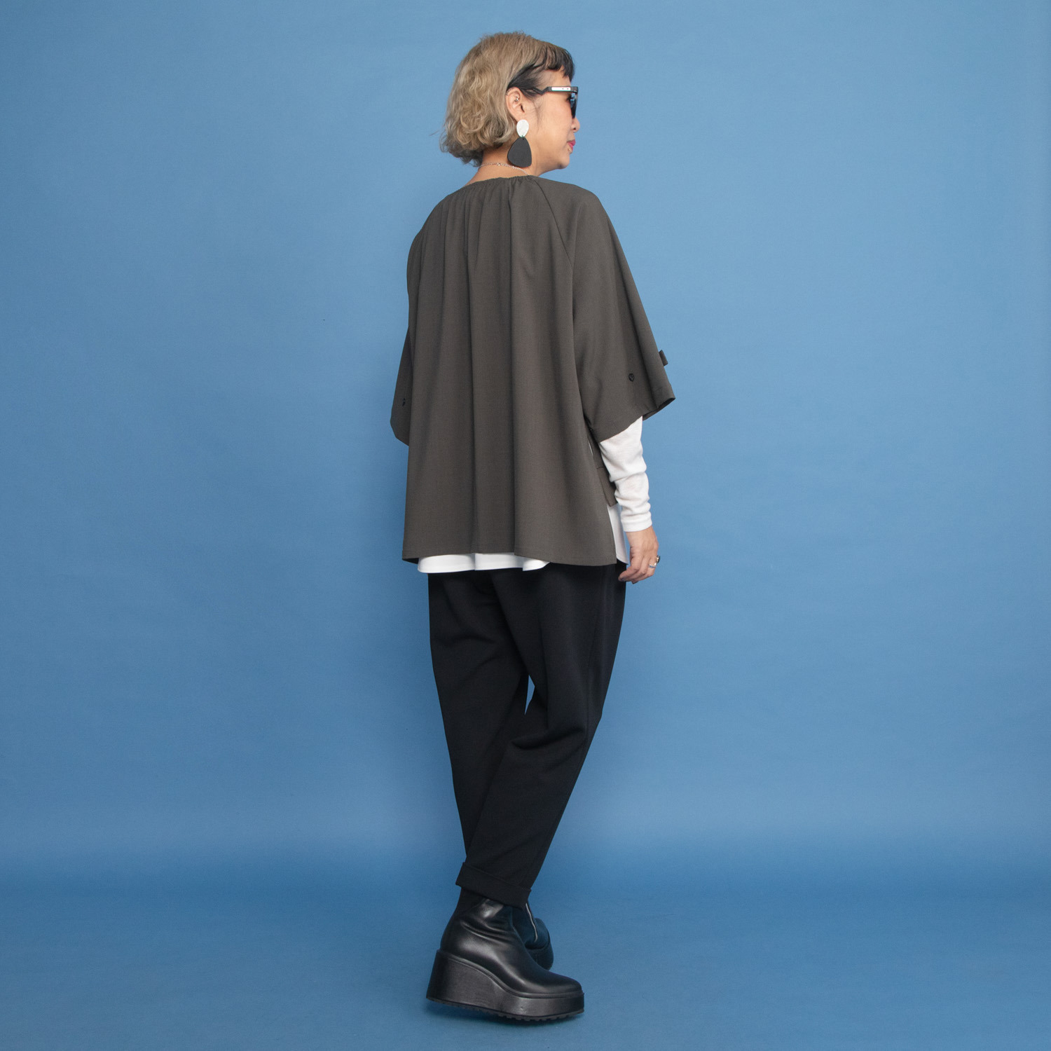 ヨーコモリモト おしゃれと着回しを シーズンレスで楽しむ デザインブラウス