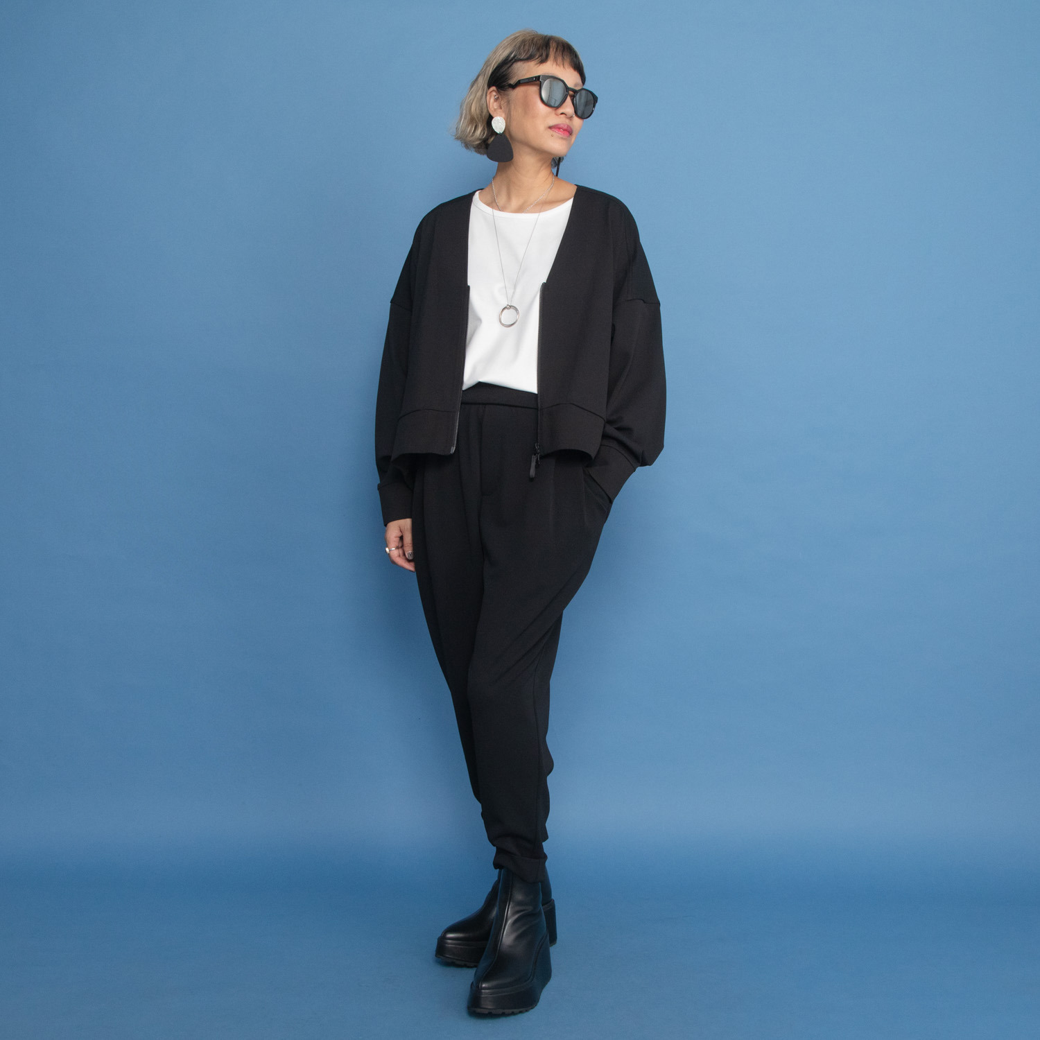 ヨーコモリモト ツイルジャージー＆リブ ラクしておしゃれを格上げ テーパードパンツ