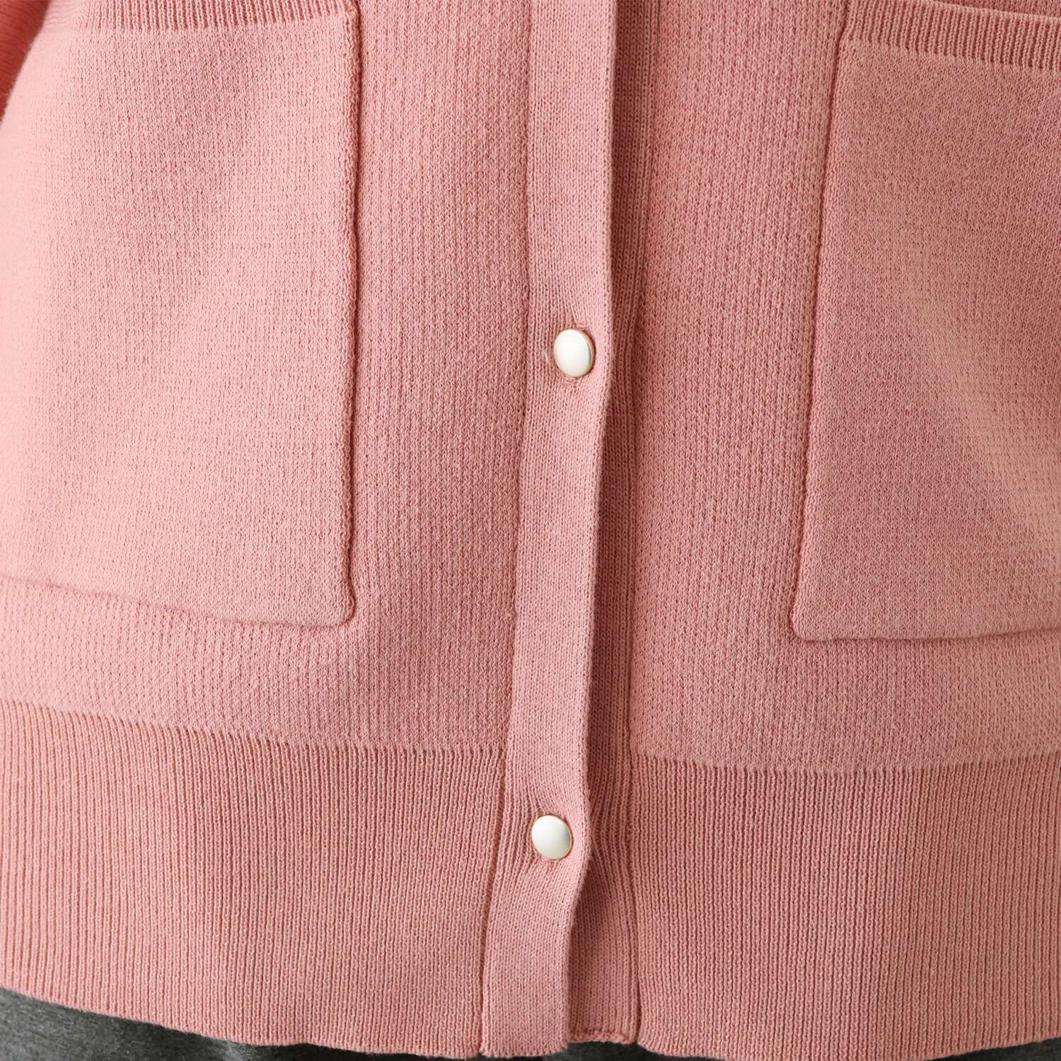 ルクオーレ ボタンアクセント Ｖネック ニットカーディガン