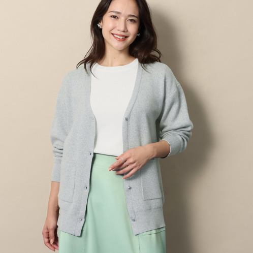 ルクオーレ ボタンアクセント Vネック ニットカーディガン ルクオーレ ボタンアクセント Vネック ニットカーディガン