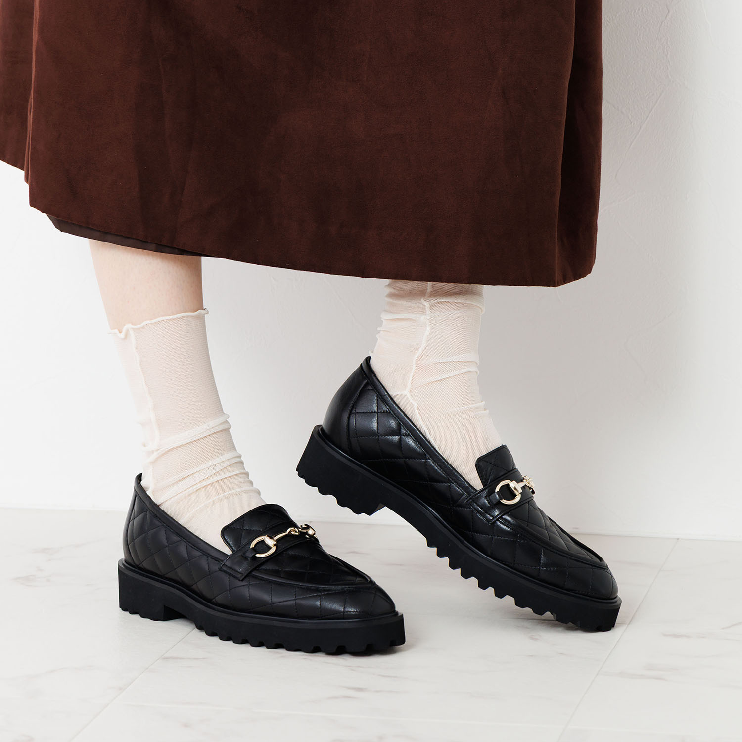 卑弥呼 日本製　はっ水羊革 トラックソール キルティングローファー