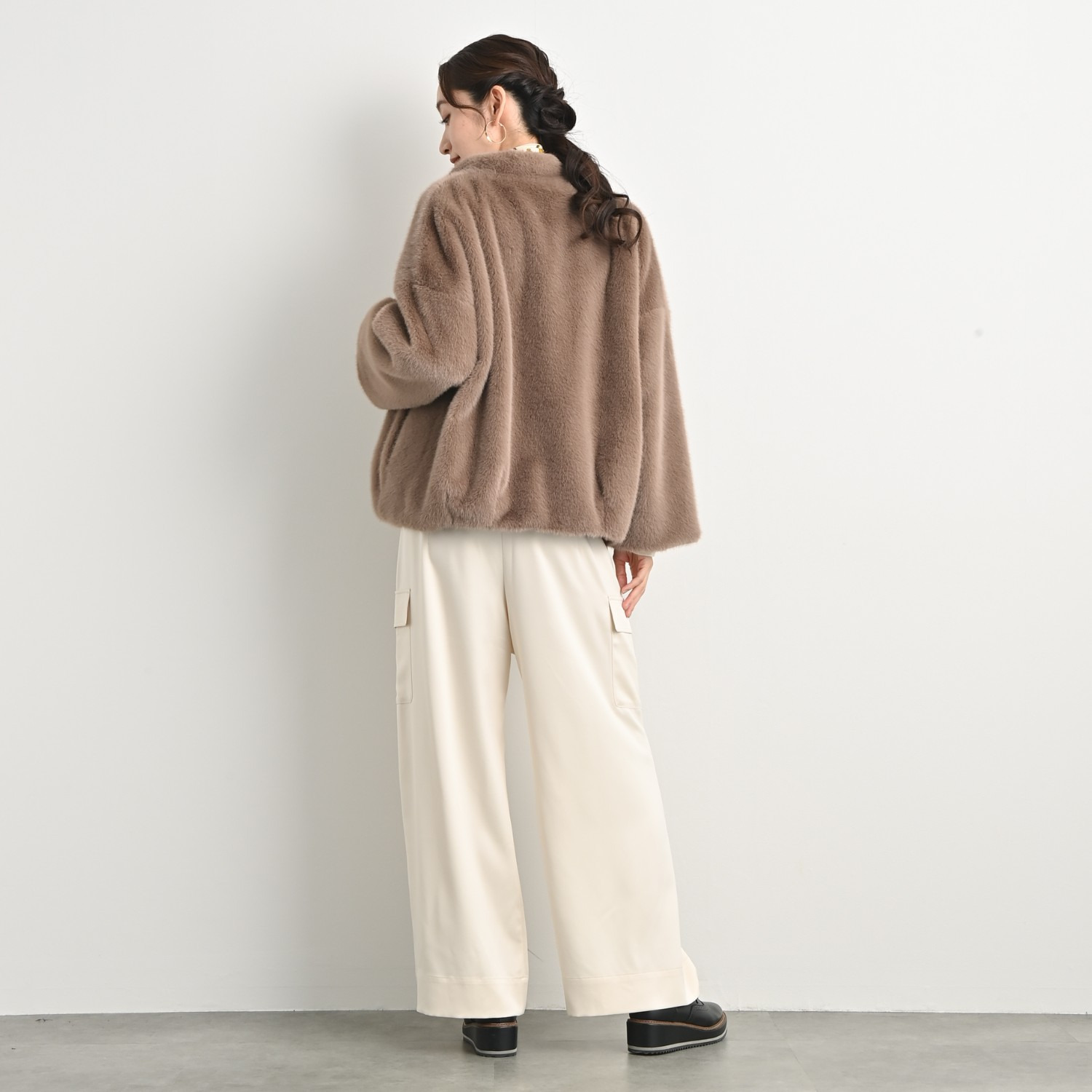元町ゼラール こだわりの華やか素材 ミンク調フェイクファー スタンドネック ジャケット