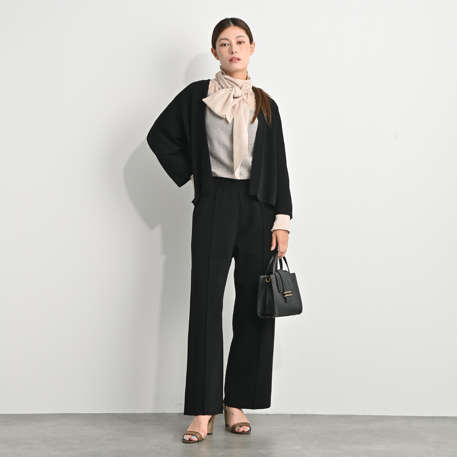 アンベロッペ 繊細な艶としなやかさ 上質アセテートブレンド プレミアムニット トッパージャケット