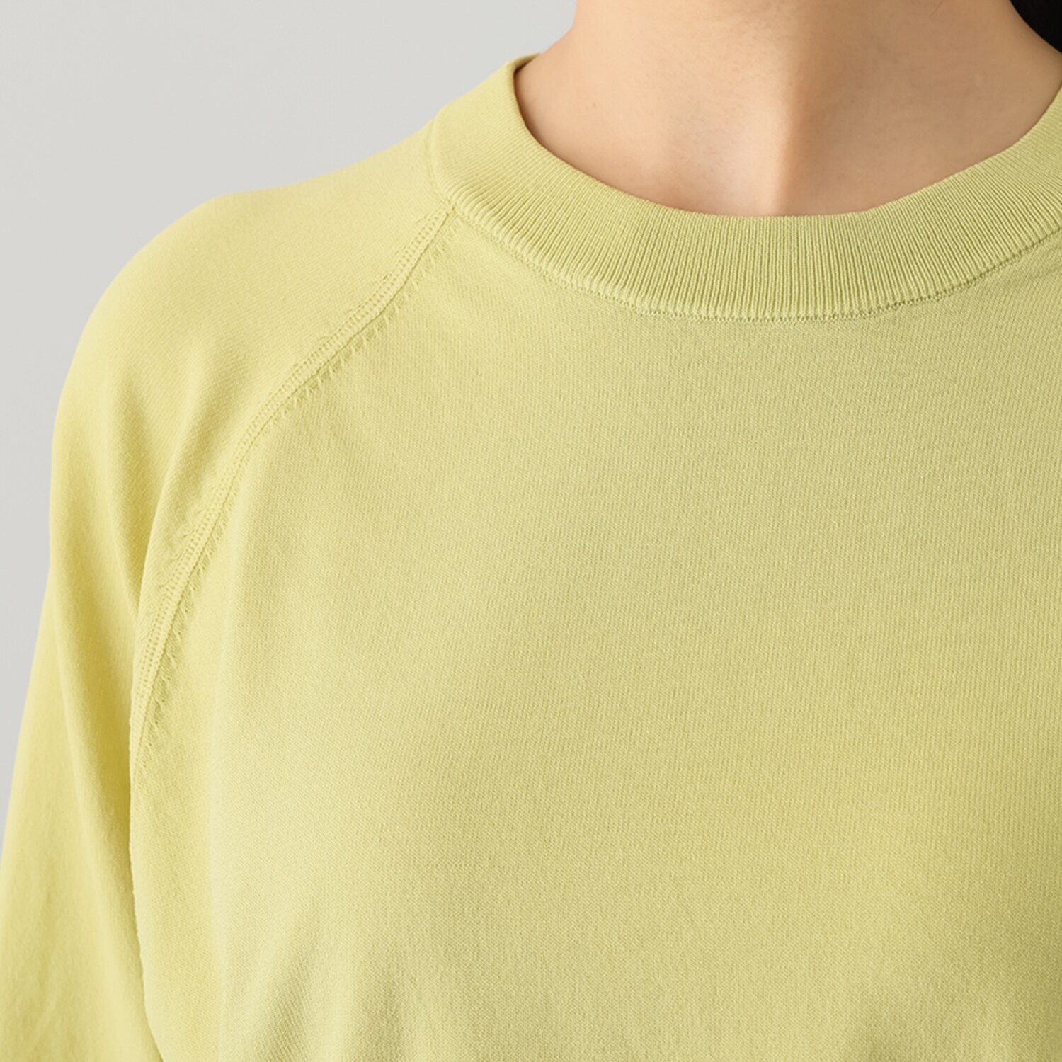 アンベロッペ 繊細な艶としなやかさ 上質アセテートブレンド プレミアムニット ラグランプルオーバー