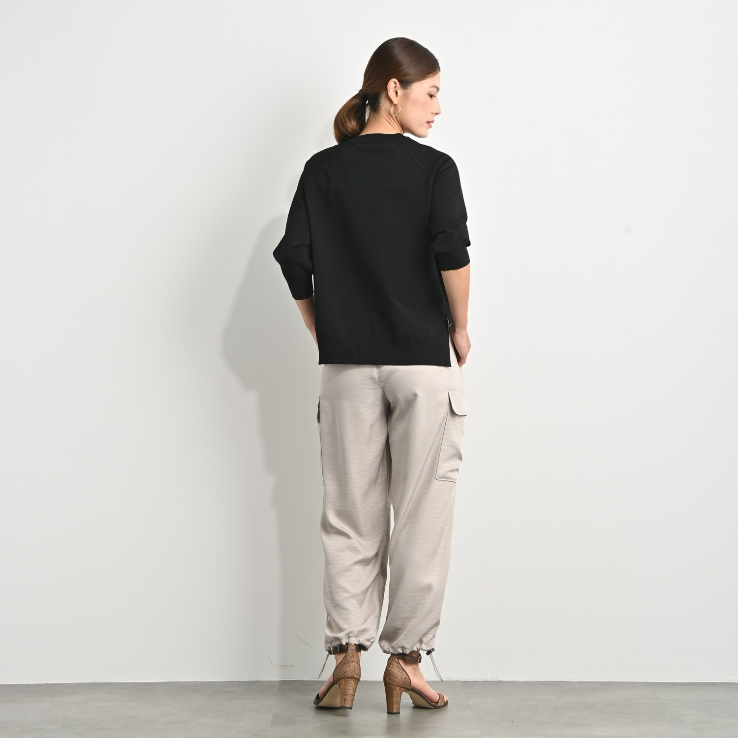 アンベロッペ 繊細な艶としなやかさ 上質アセテートブレンド プレミアムニット ラグランプルオーバー