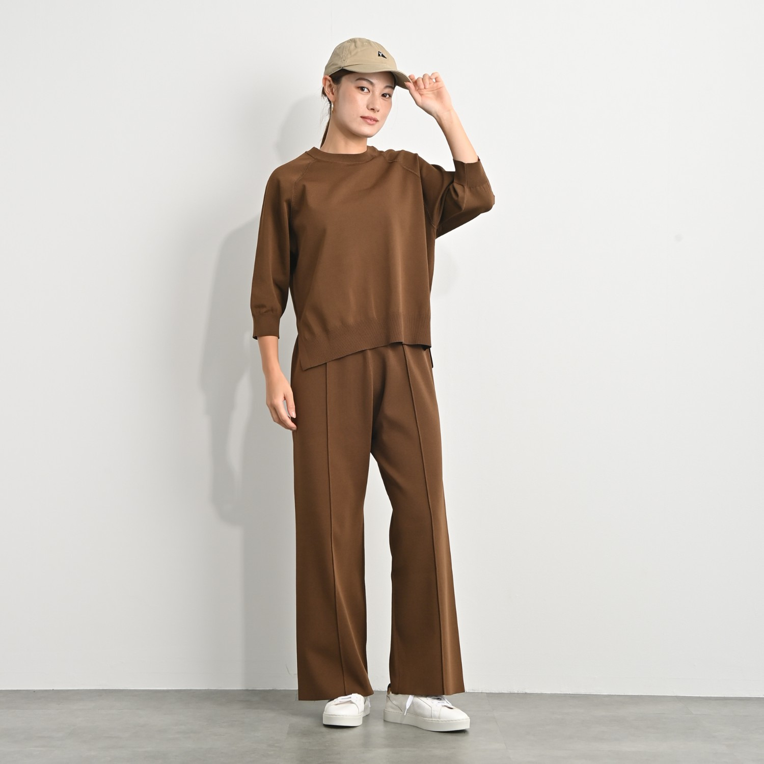 アンベロッペ 繊細な艶としなやかさ 上質アセテートブレンド プレミアムニット ラグランプルオーバー