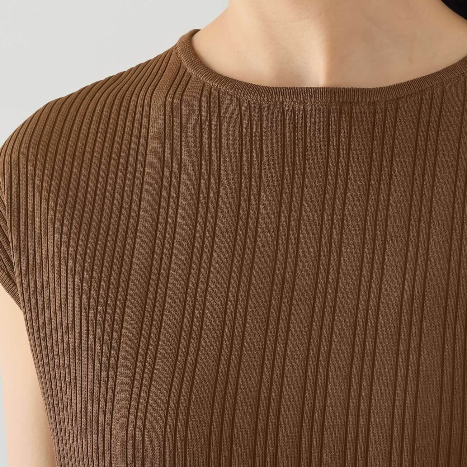 アンベロッペ 繊細な艶としなやかさ 上質アセテートブレンド プレミアムニット ノースリーブプルオーバー