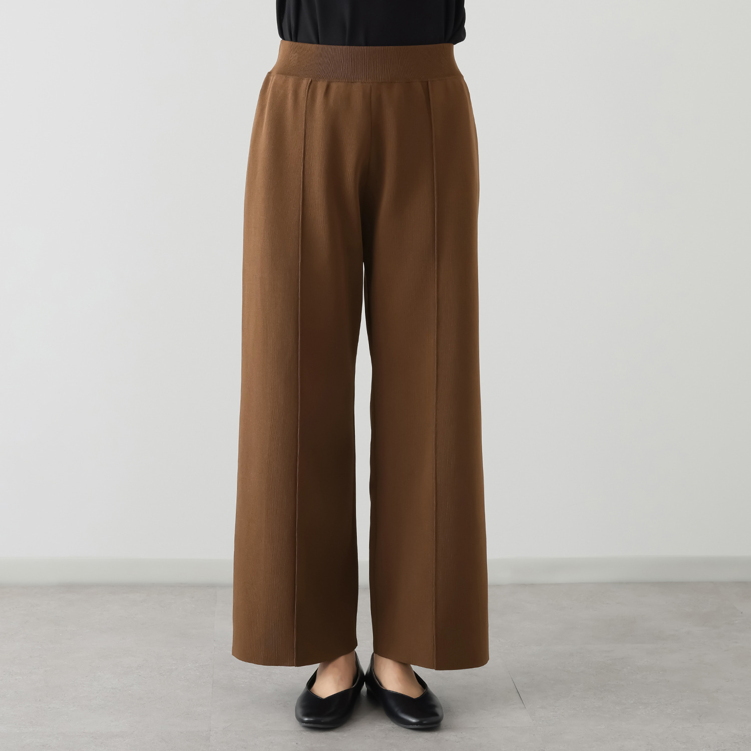 アンベロッペ 繊細な艶としなやかさ 上質アセテートブレンド プレミアムニット ピンタックパンツ