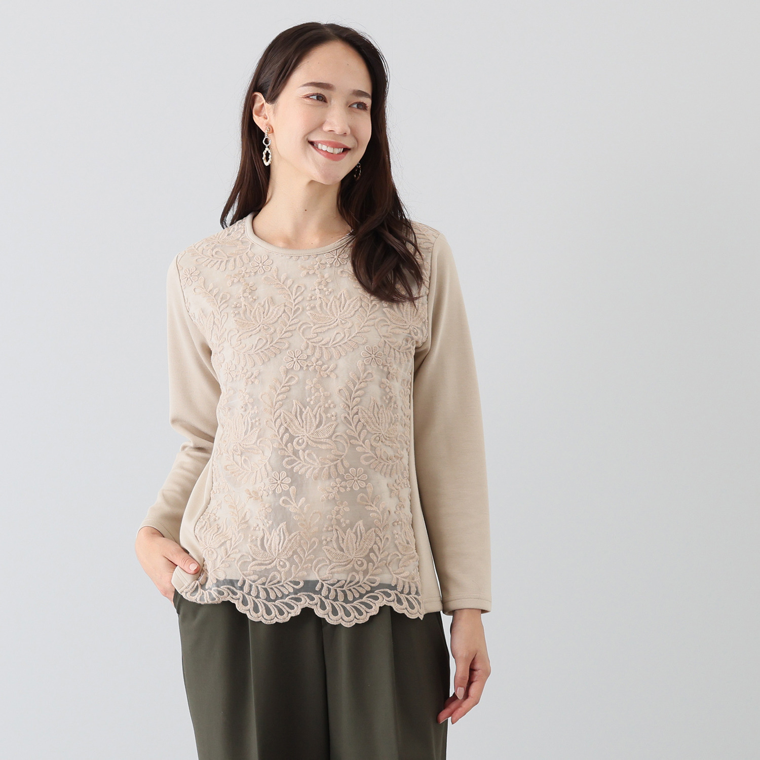 メゾン馬里邑 オーガンジー 刺しゅうレース ポンチローマドッキング フロントスカラップ プルオーバー