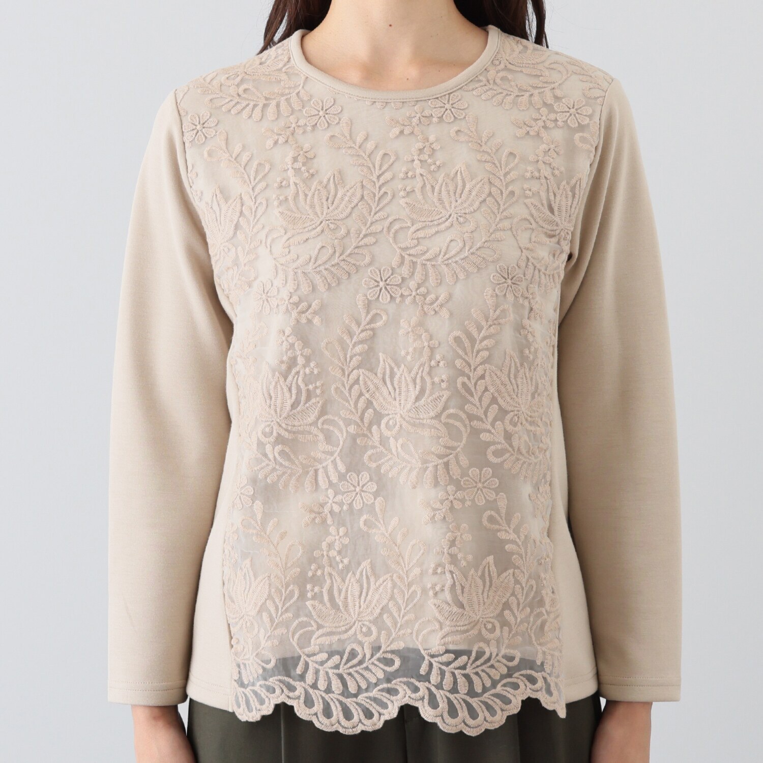 メゾン馬里邑 オーガンジー 刺しゅうレース ポンチローマドッキング フロントスカラップ プルオーバー