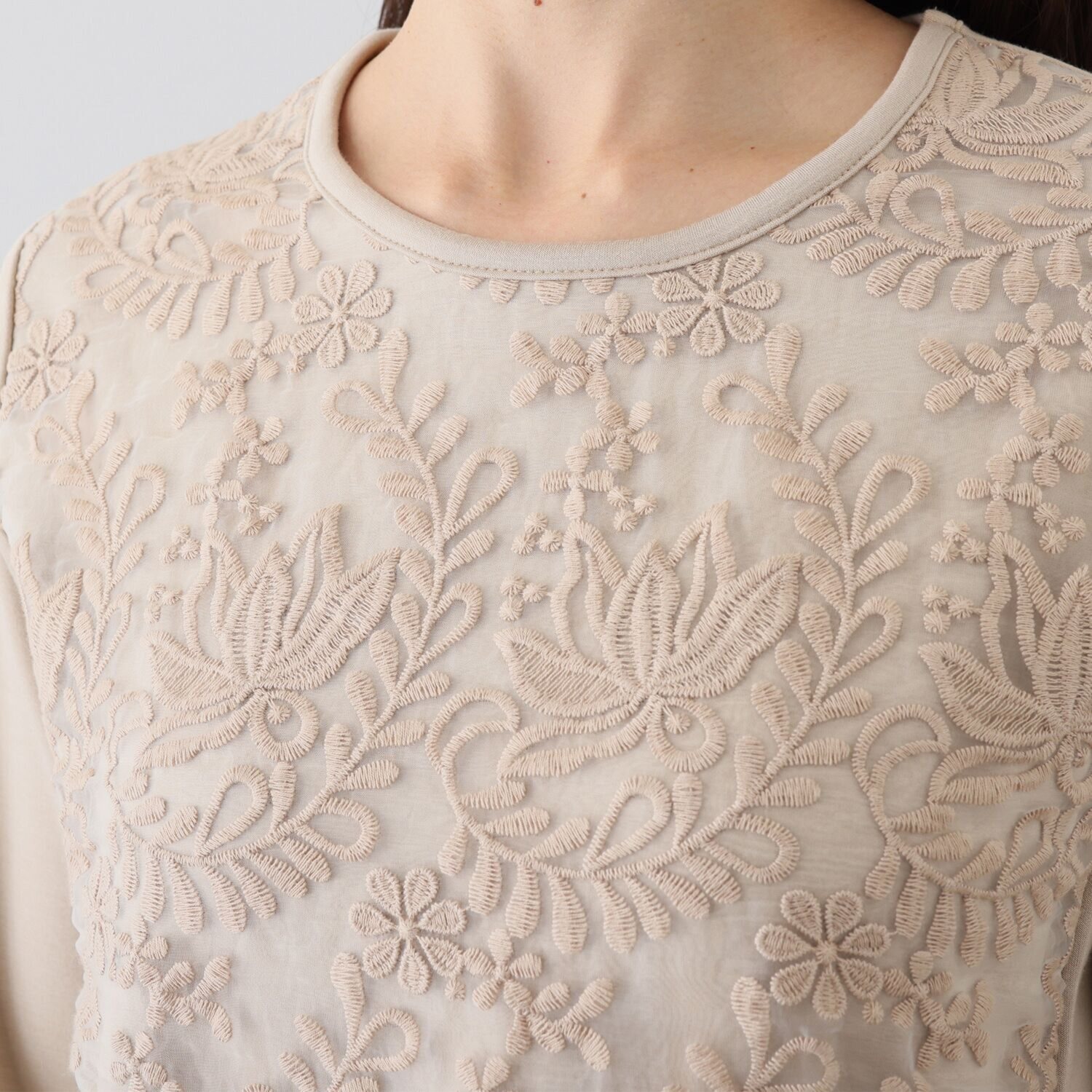 メゾン馬里邑 オーガンジー 刺しゅうレース ポンチローマドッキング フロントスカラップ プルオーバー