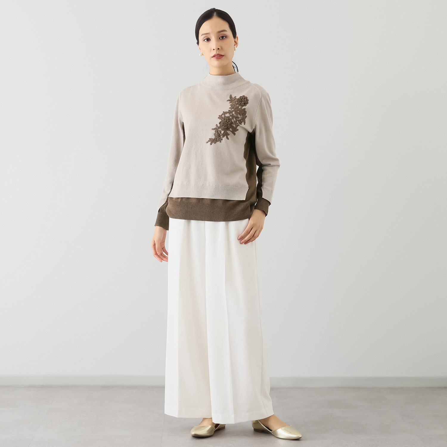 メゾン馬里邑 立体レースアクセント インターシャ バイカラー切替 モックネック ニットプルオーバー