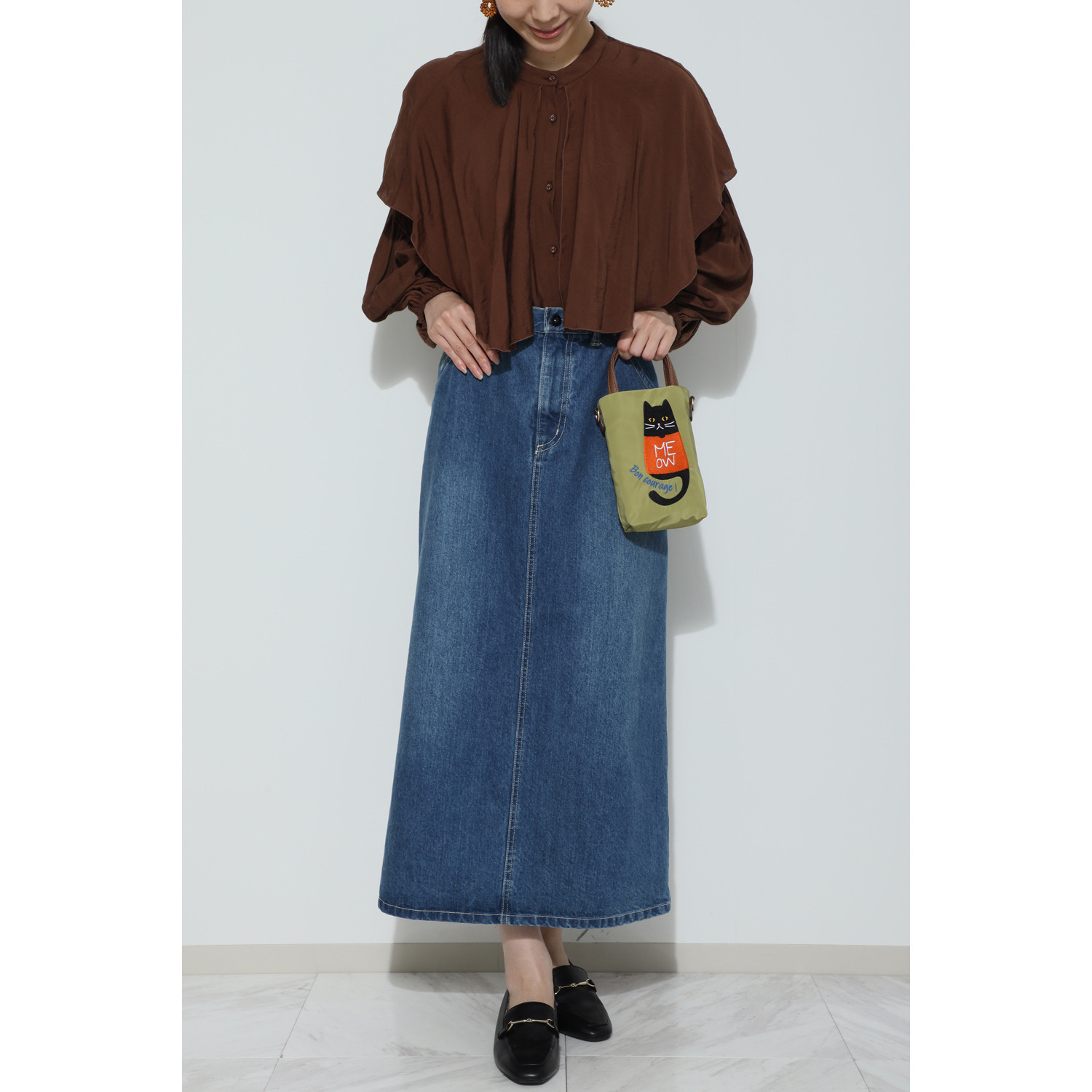 ラルジュ 刺しゅう スマホショルダーバッグ