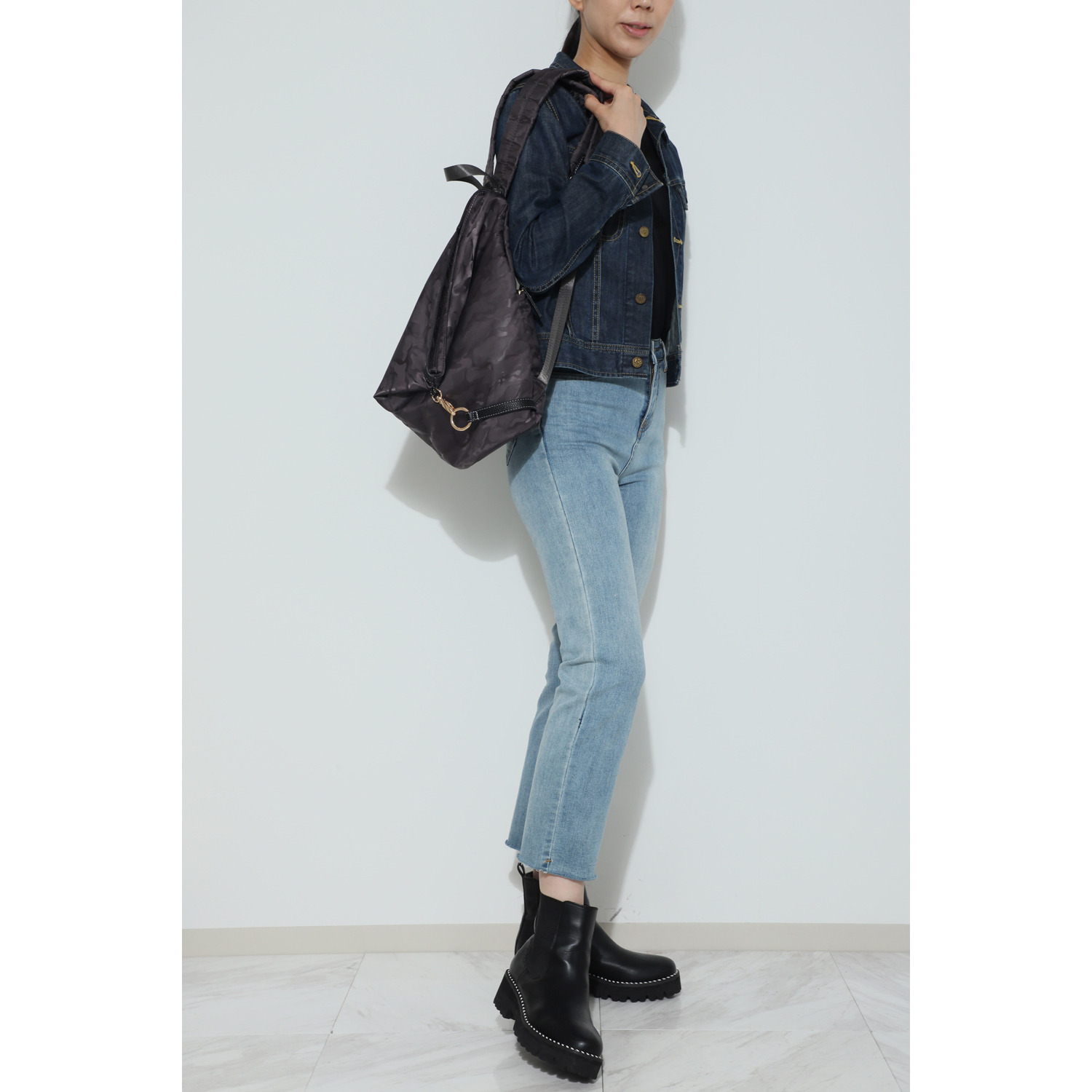 ラ・バガジェリー はっ水　軽量 シャドージャガード スマートリュック