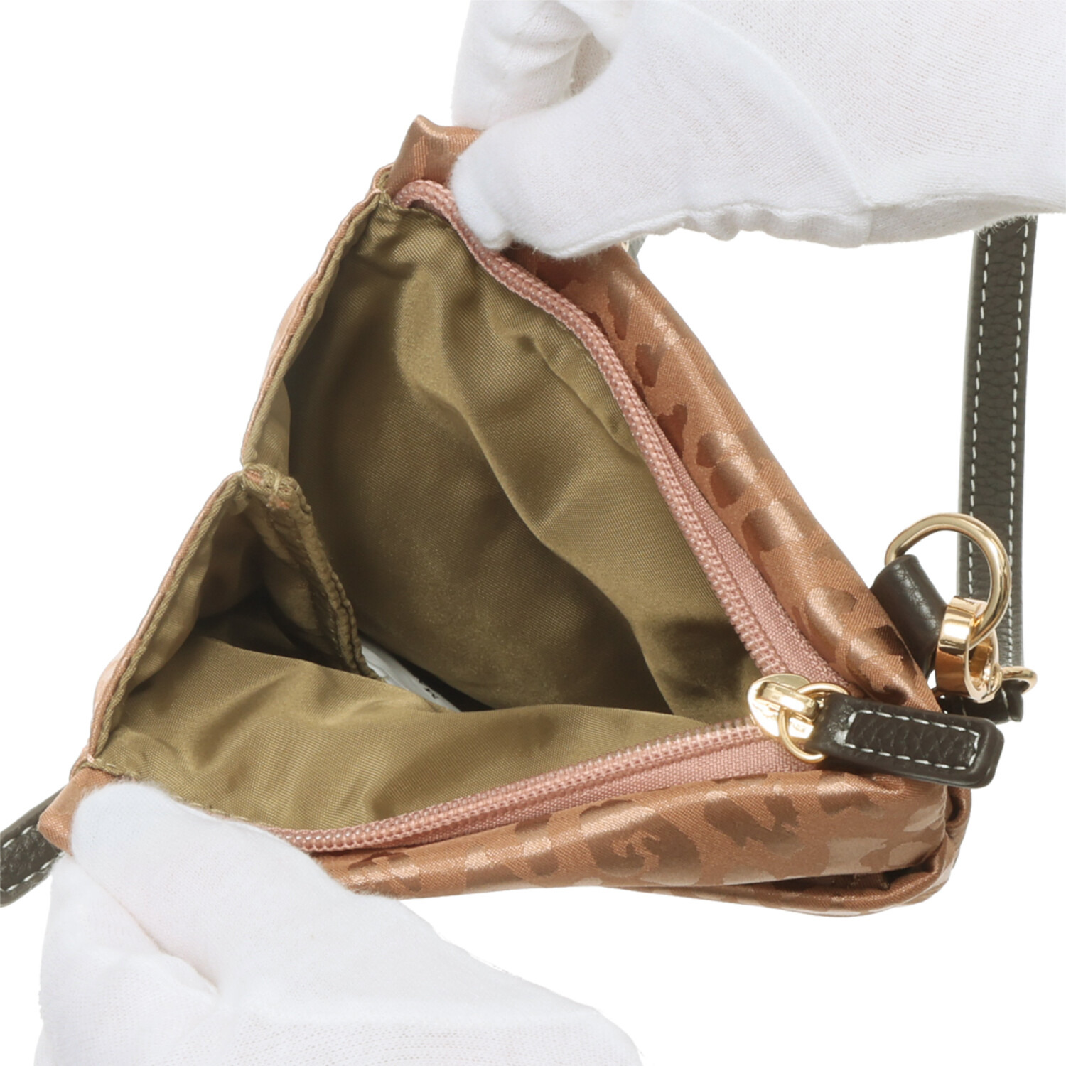 ラ・バガジェリー はっ水　軽量 シャドージャガード スマートポシェット