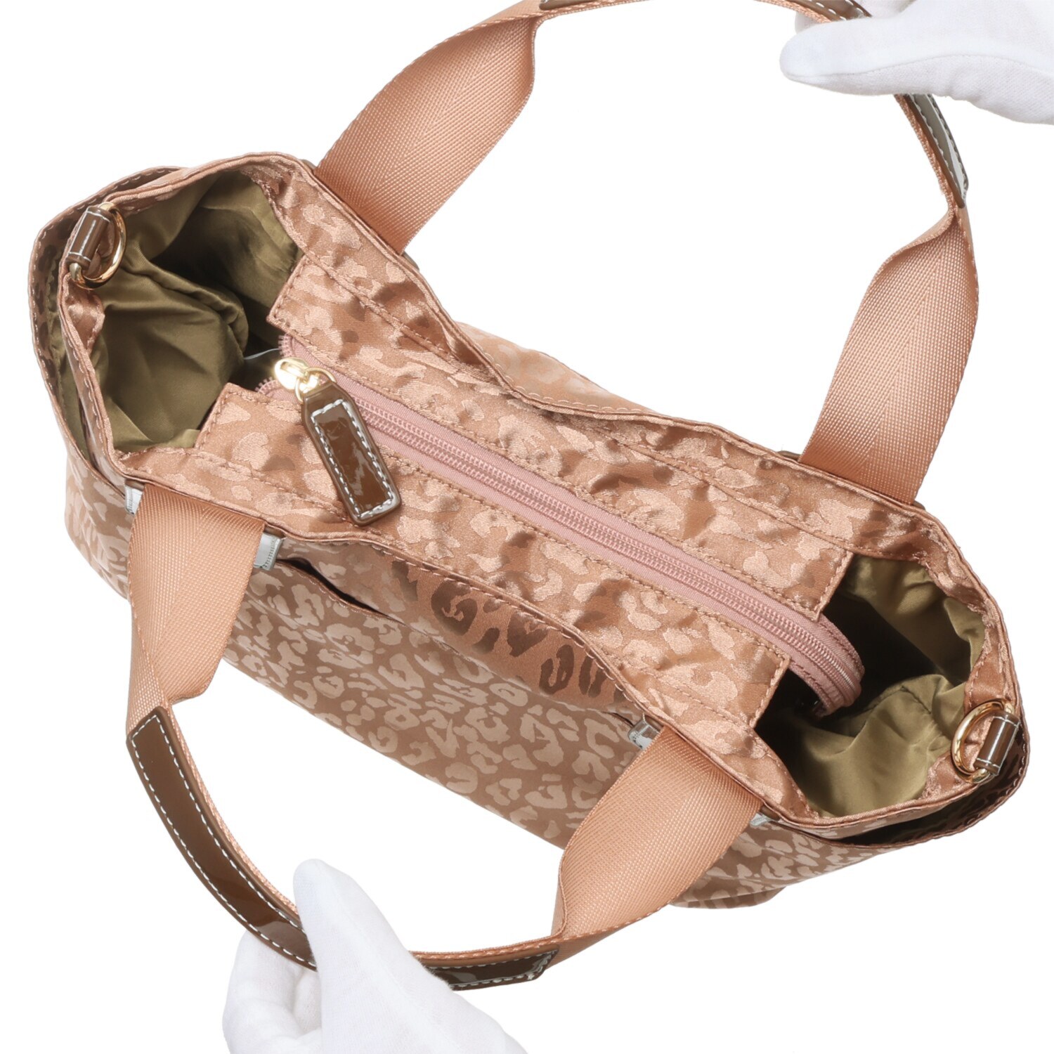 ラ・バガジェリー はっ水　軽量 シャドージャガード ２ウェイトートバッグ