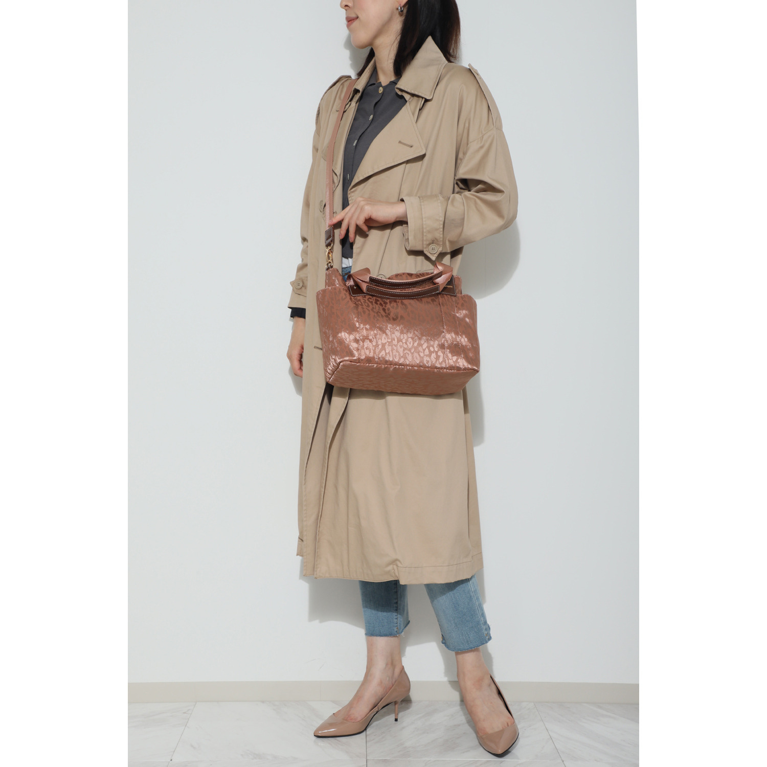 ラ・バガジェリー はっ水　軽量 シャドージャガード ２ウェイトートバッグ