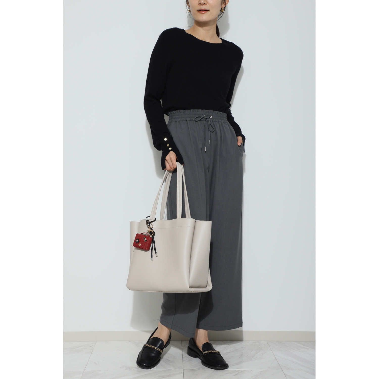 ラルジュ 小物も収納可能！ バッグ型チャーム