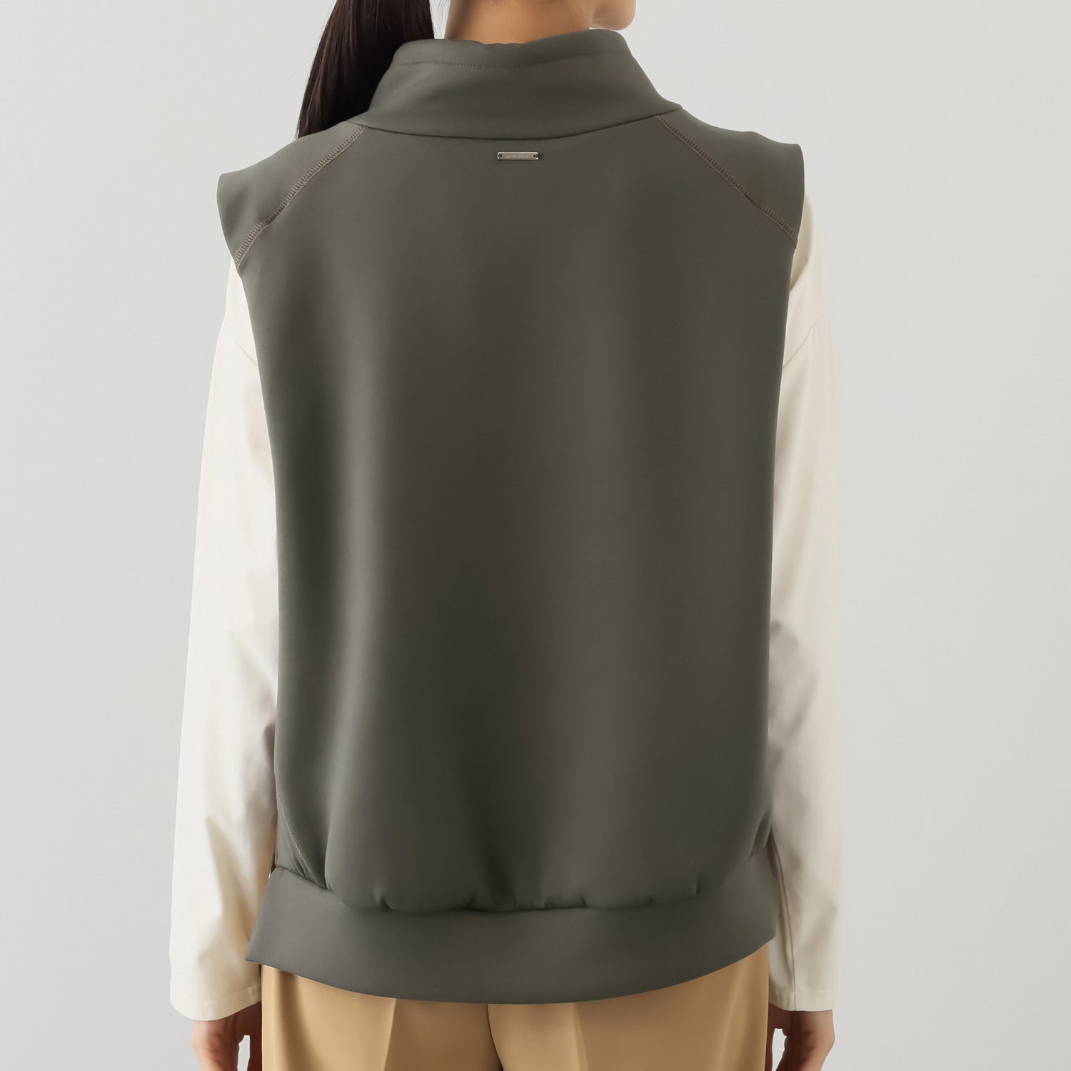 クオリー ノースリーブ フーディープルオーバー