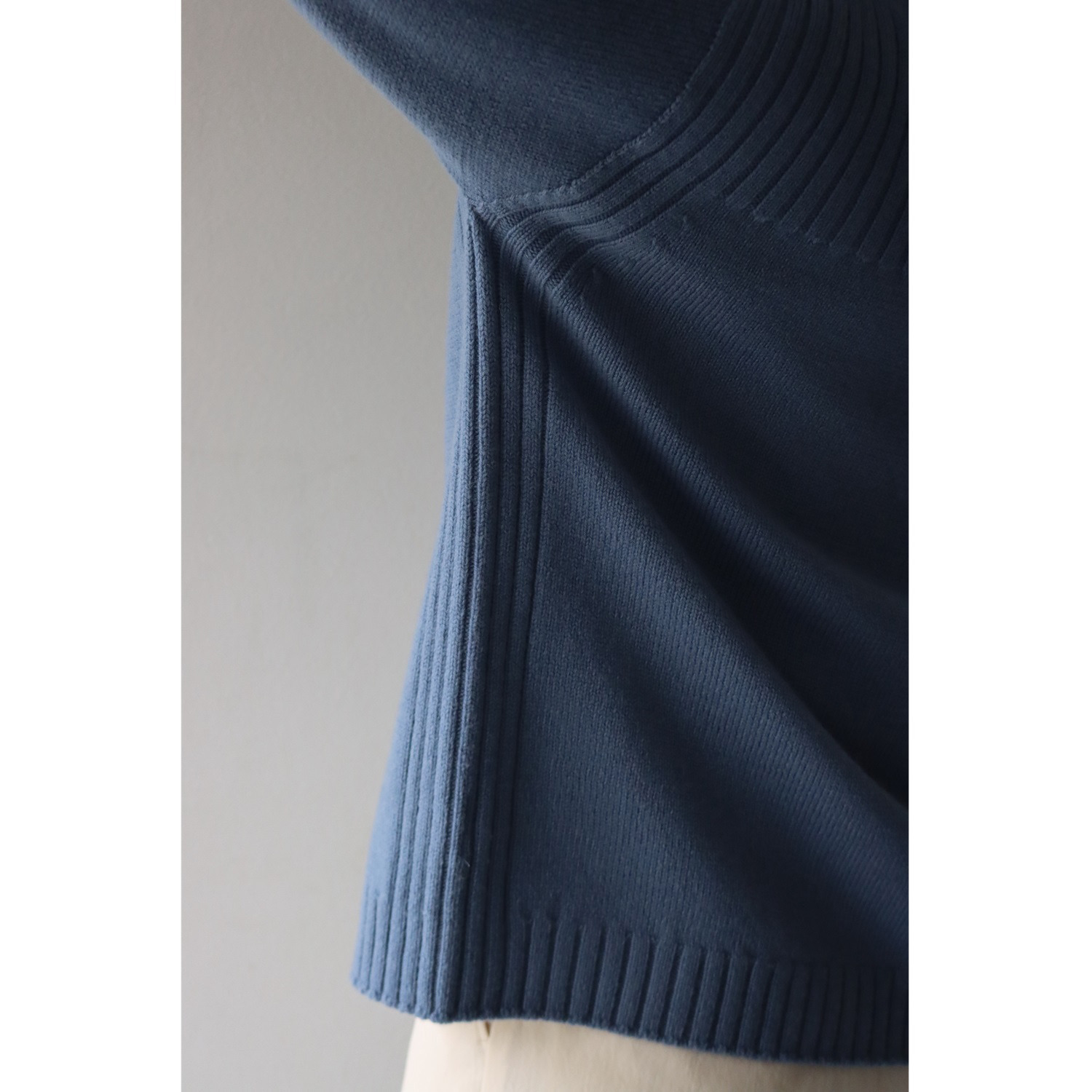 エマキュレイト 日本製　メリノウール 梳毛　ホールガーメント ニットプルオーバー