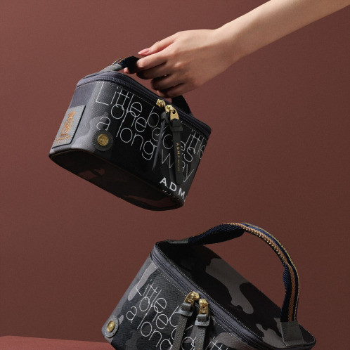 エーディーエムジェイ　はっ水　イタリアンファブリック　バニティバッグ　＜Ｓ＞