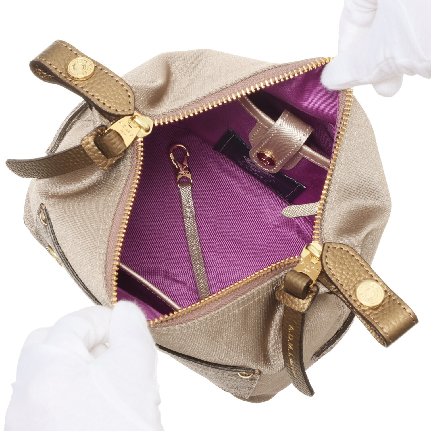 エーディーエムジェイ はっ水 ナイロンリュクス マーキスモティーフ クロスボディバッグ