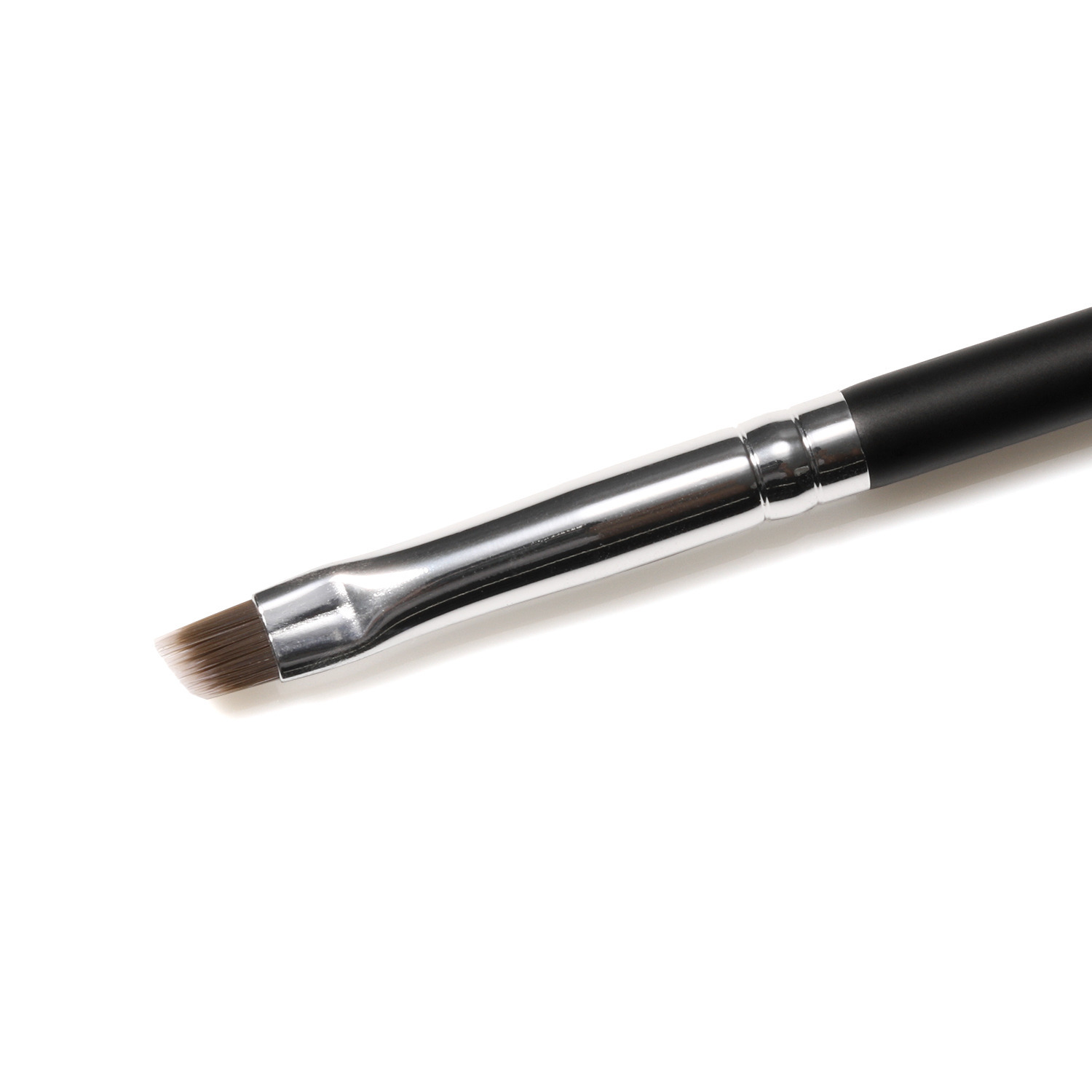 ブリリアージュ 眉毛一本一本を しっかりとらえる アイブロウ　ブラシ