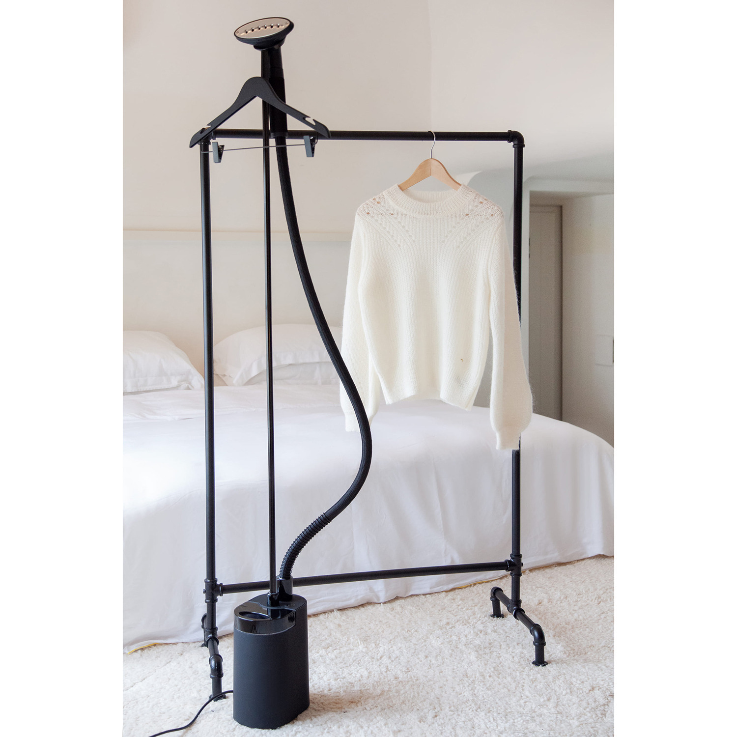 スチームワン フランス製 スタイリッシュ 置き型衣類スチーマー ミニリス　フルブラック Ｍ９５Ｂ