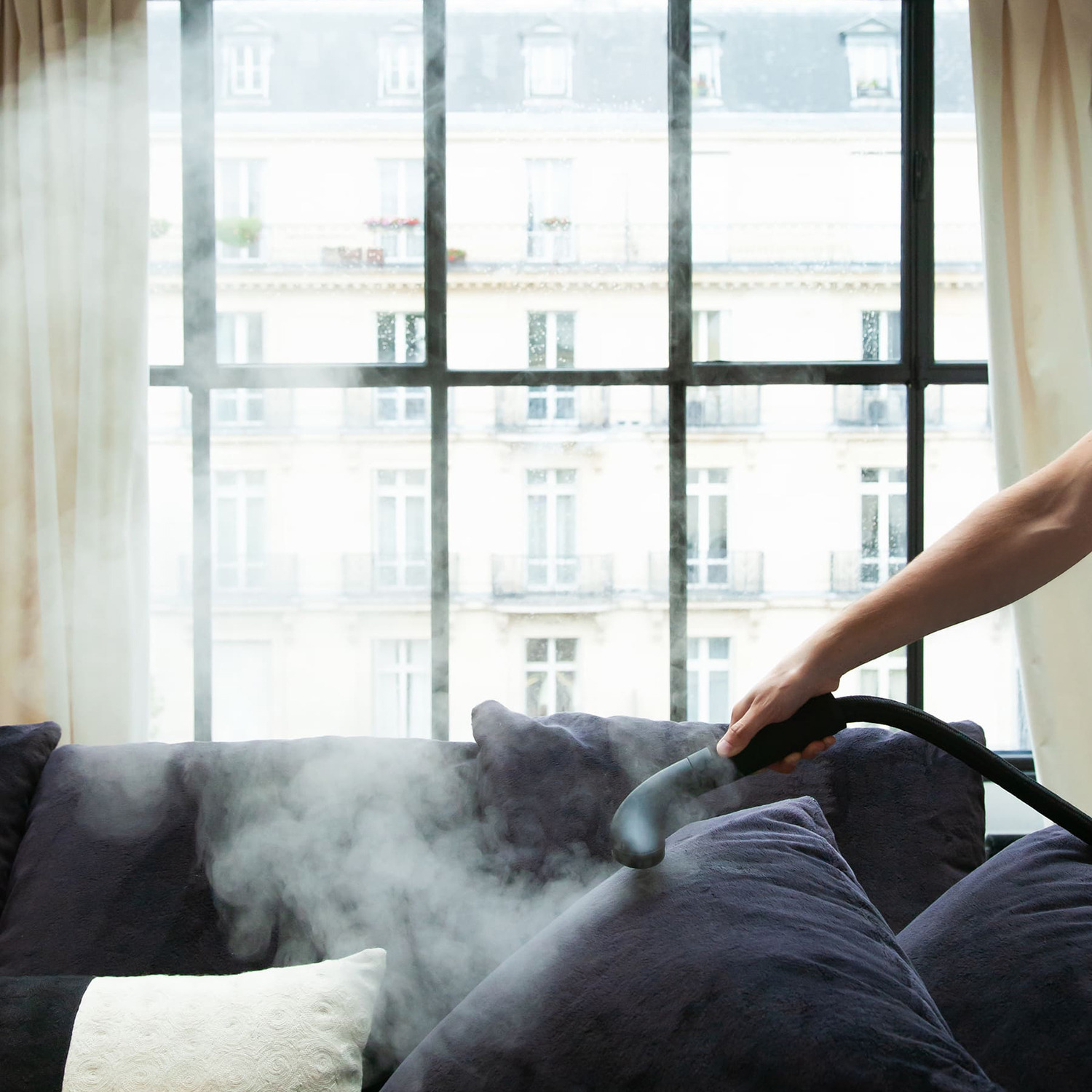 スチームワン フランス製 スタイリッシュ 置き型衣類スチーマー ミニリス　フルブラック Ｍ９５Ｂ