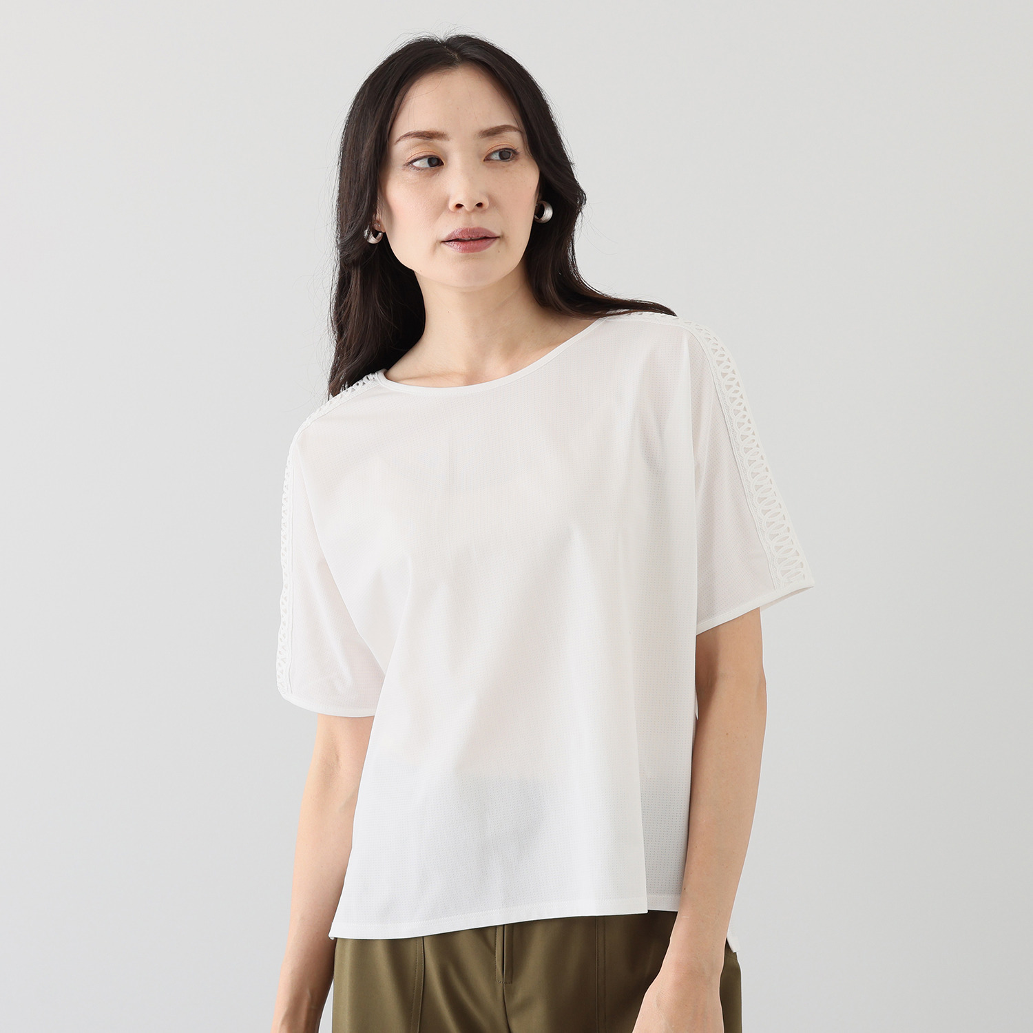 キョウコ　ヒガ ＵＶカット・吸水速乾 サラッと快適 レースアクセント クロップトＴシャツ