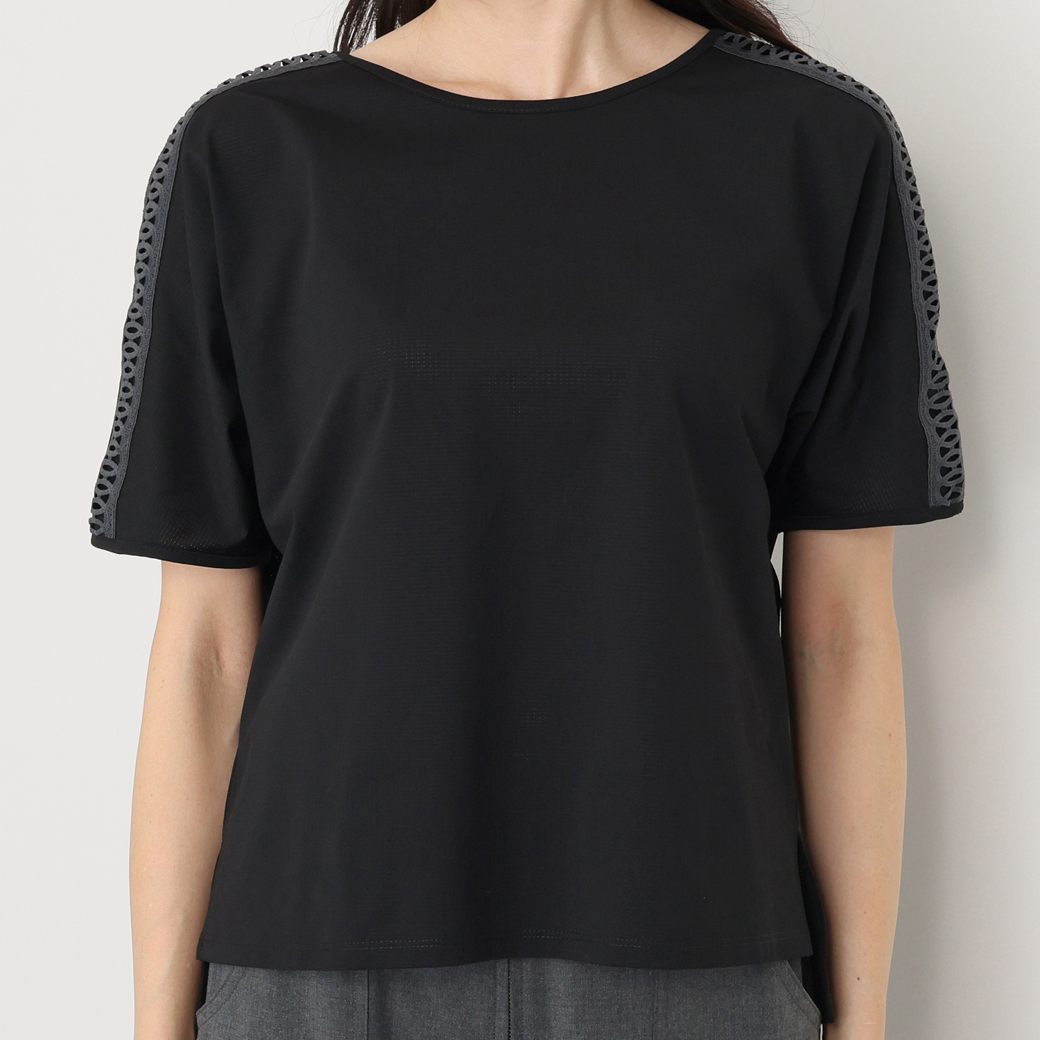 キョウコ　ヒガ ＵＶカット・吸水速乾 サラッと快適 レースアクセント クロップトＴシャツ