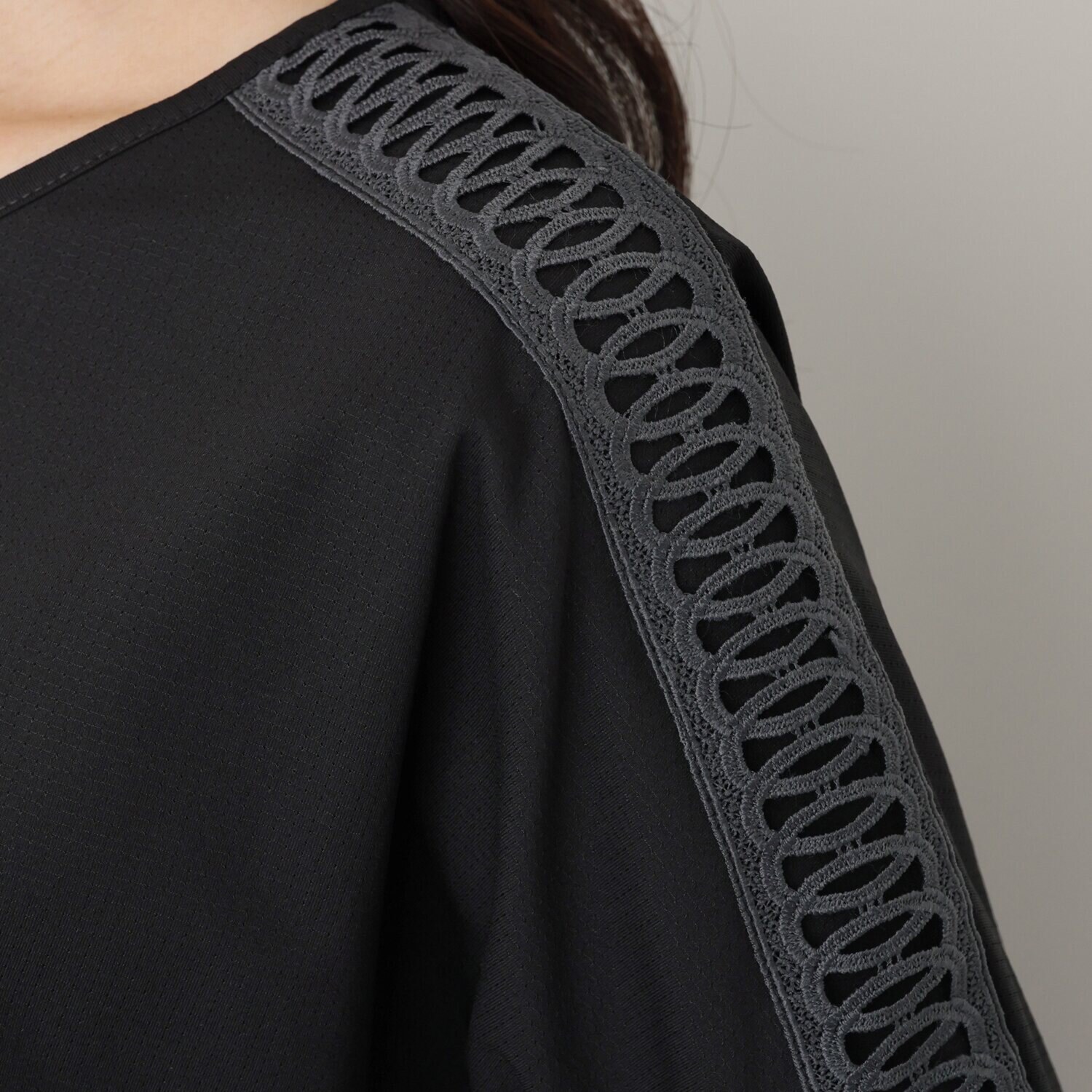 キョウコ　ヒガ ＵＶカット・吸水速乾 サラッと快適 レースアクセント クロップトＴシャツ