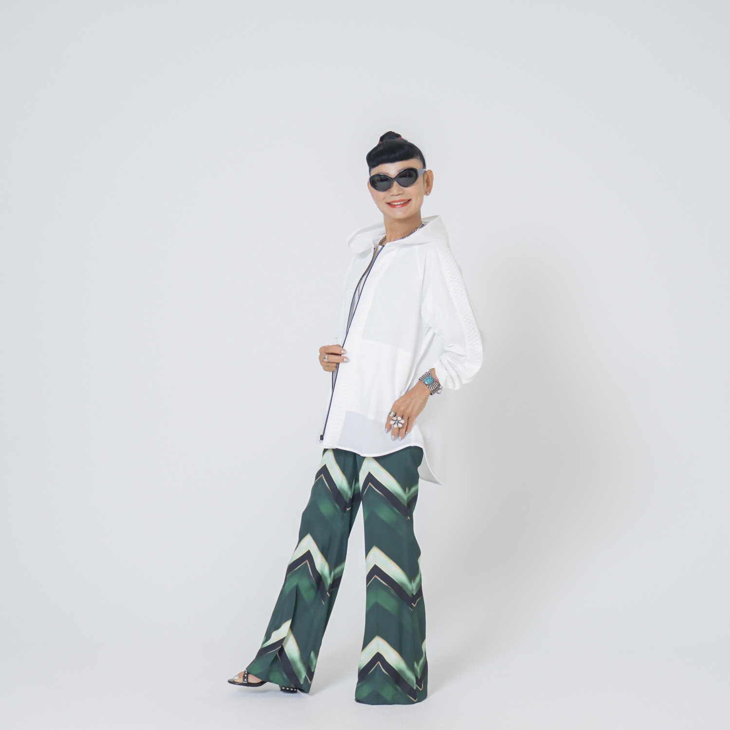 キョウコ　ヒガ ＵＶカット・吸水速乾 サラッと快適 レースアクセント フーディーオーバーシャツ