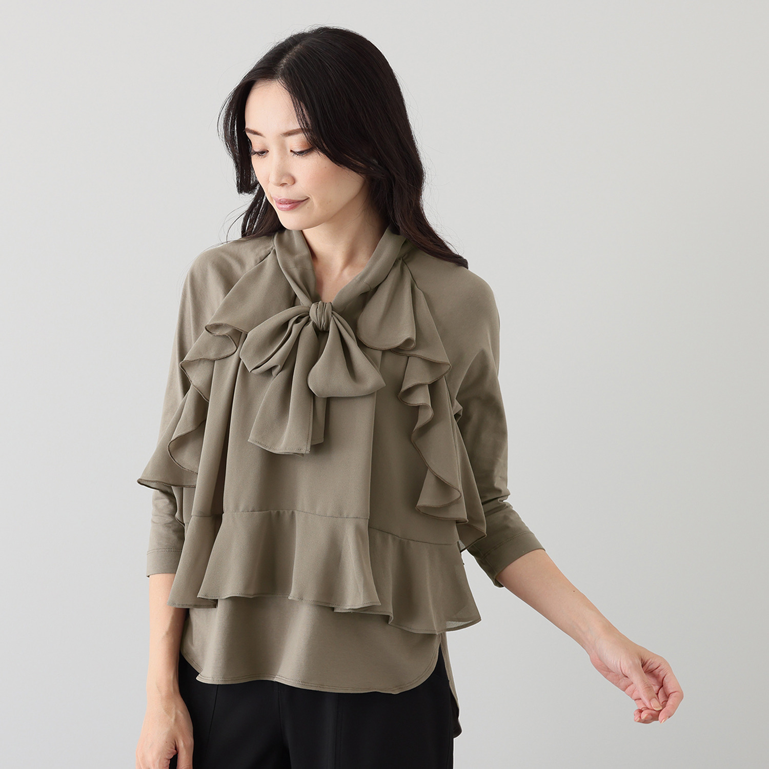 キョウコ　ヒガ 上品な華やかフリル シフォンデザイン ブラウスプルオーバー