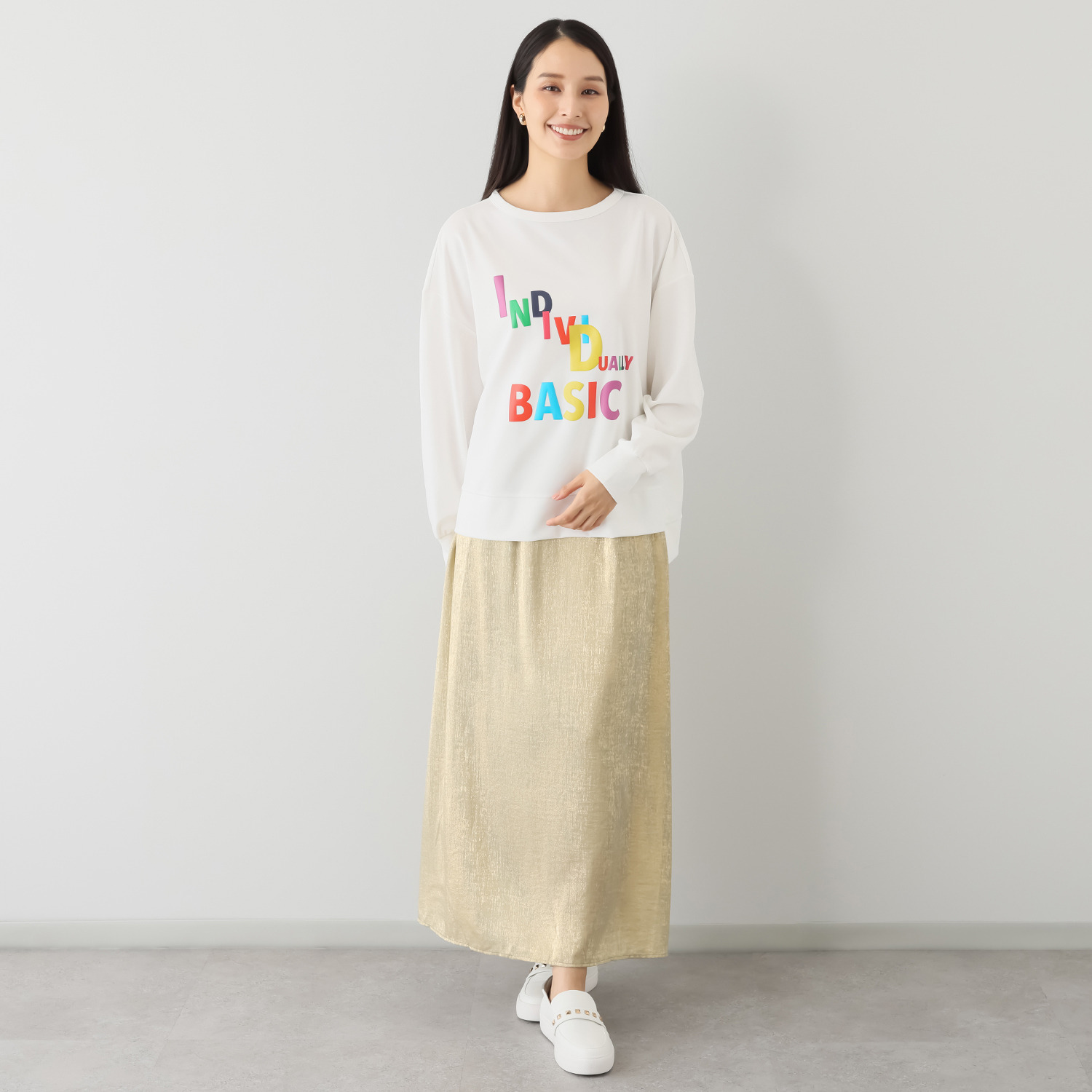 イクシーズ 遊び心いっぱいの カラフルモティーフ プルオーバー