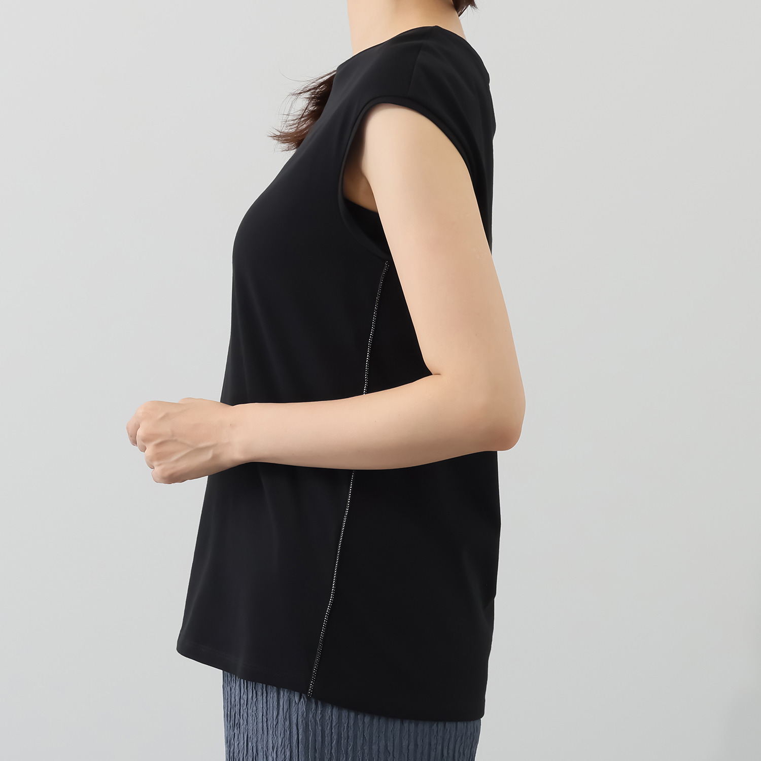 タマミ　ワタナベ サイドアクセント プルオーバー “コメットテール”