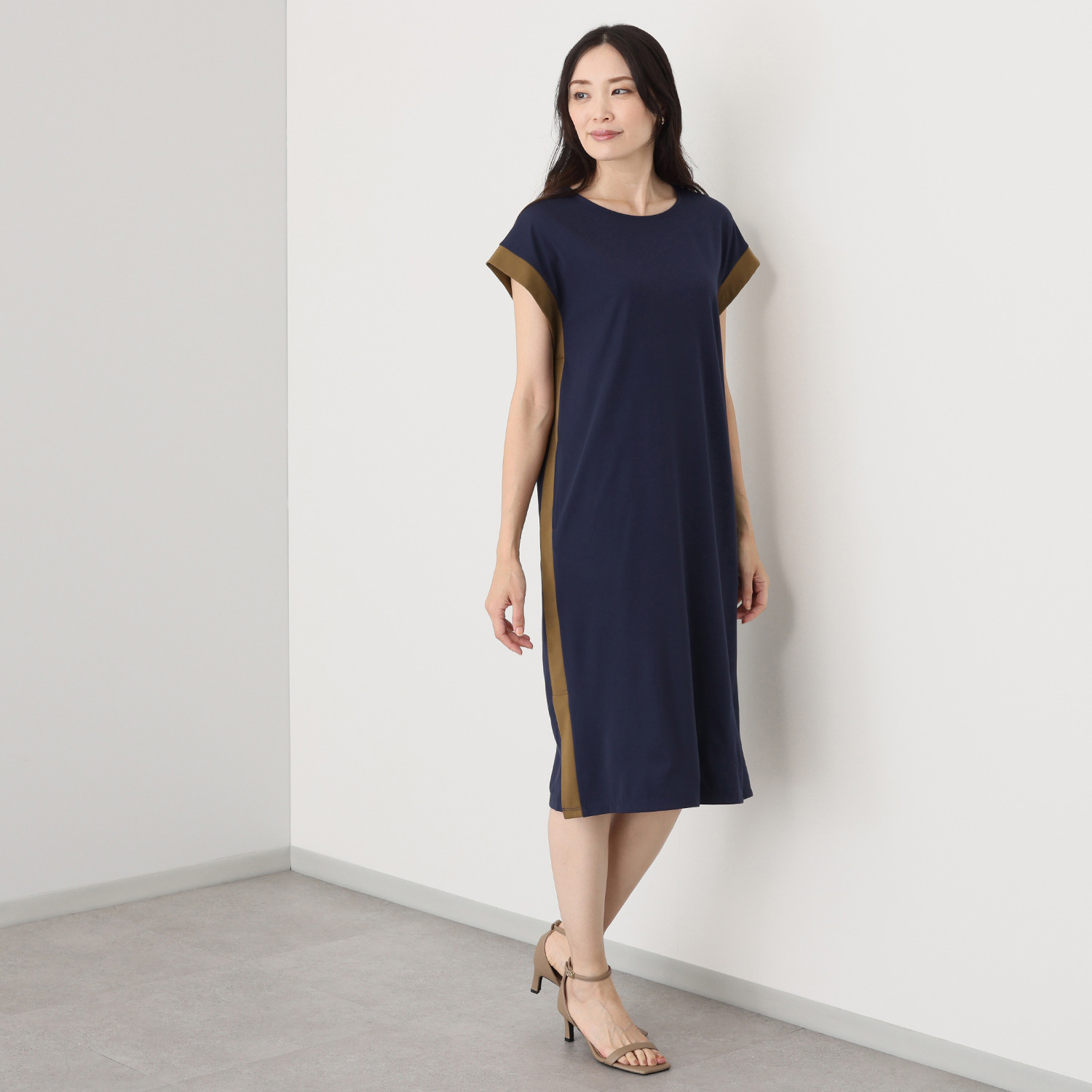 タマミ　ワタナベ ジャージーワンピース “メロウ　フロウ”