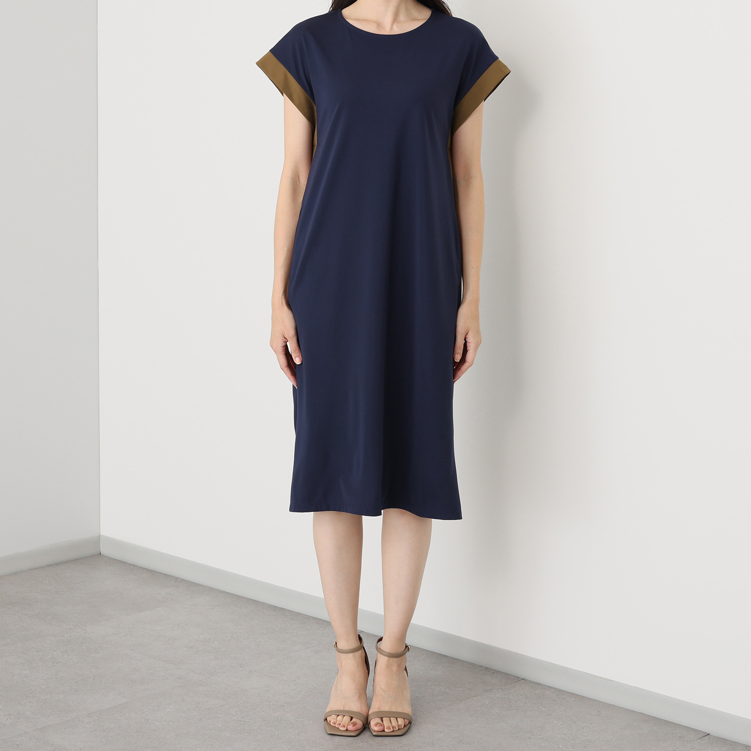 タマミ　ワタナベ ジャージーワンピース “メロウ　フロウ”