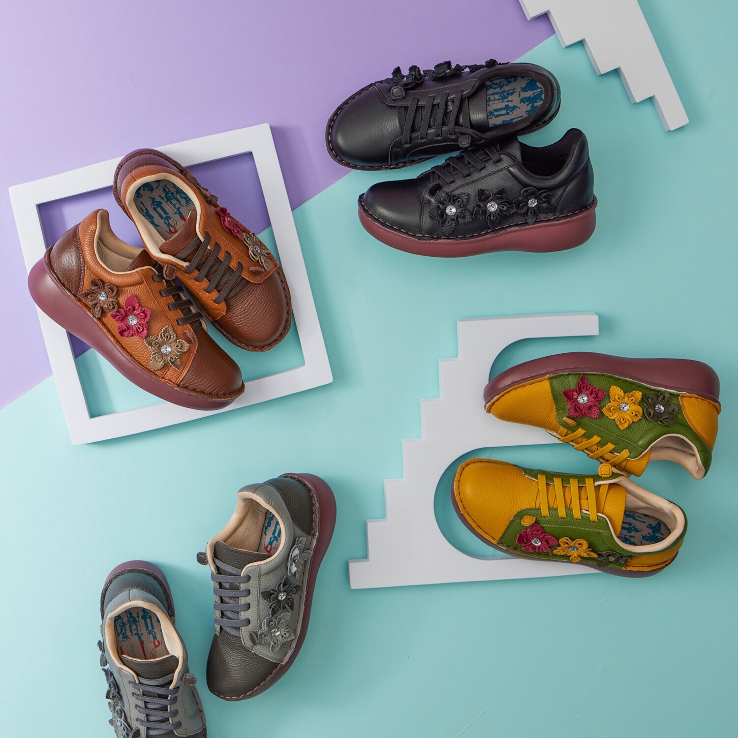 エスタシオン 牛革シュリンク型押し フラワーモティーフ 軽量ゴムレースシューズ