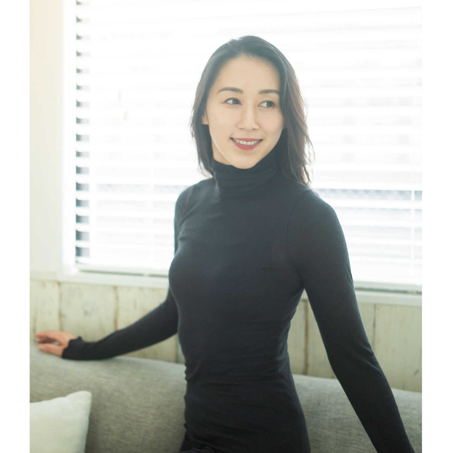 ヘ・エラ 日本製 抗菌防臭・消臭・吸湿発熱 極上メリノウール１００％ ロールネックインナー