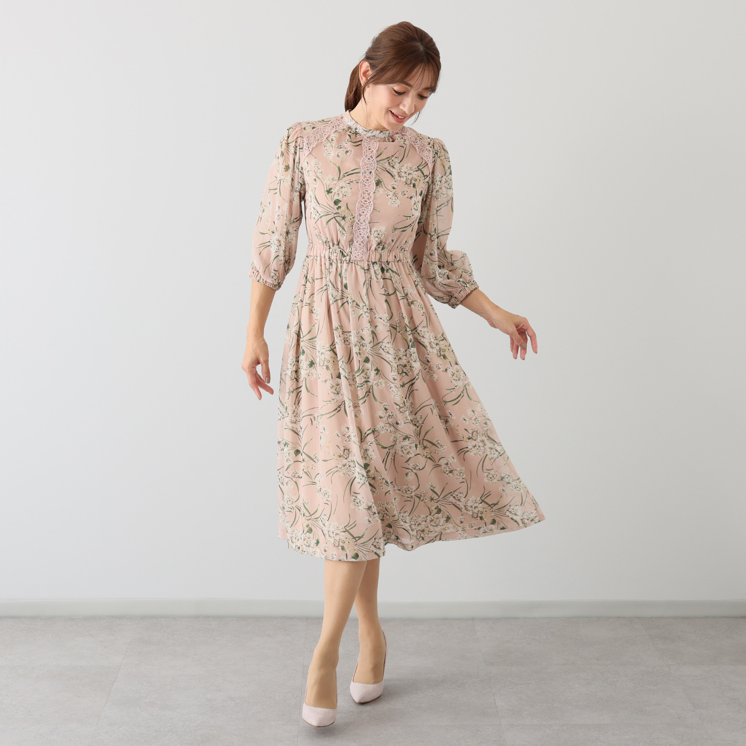 クリス・セリーン フラワープリント レーステープアクセント 楊柳シフォンワンピース