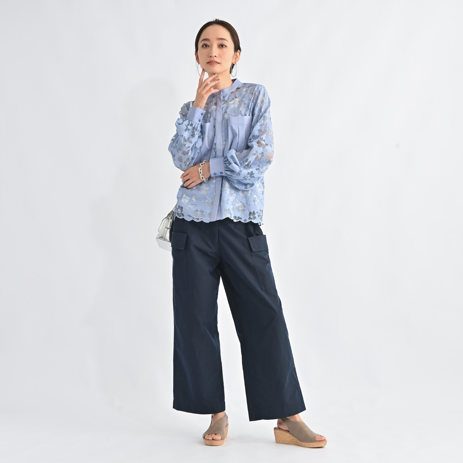 ＢＯＵＮＣＹ　ＢＯＮＤ シャツスタイルを新鮮に！ 華やかラッセルレース スタンドネックシャツ